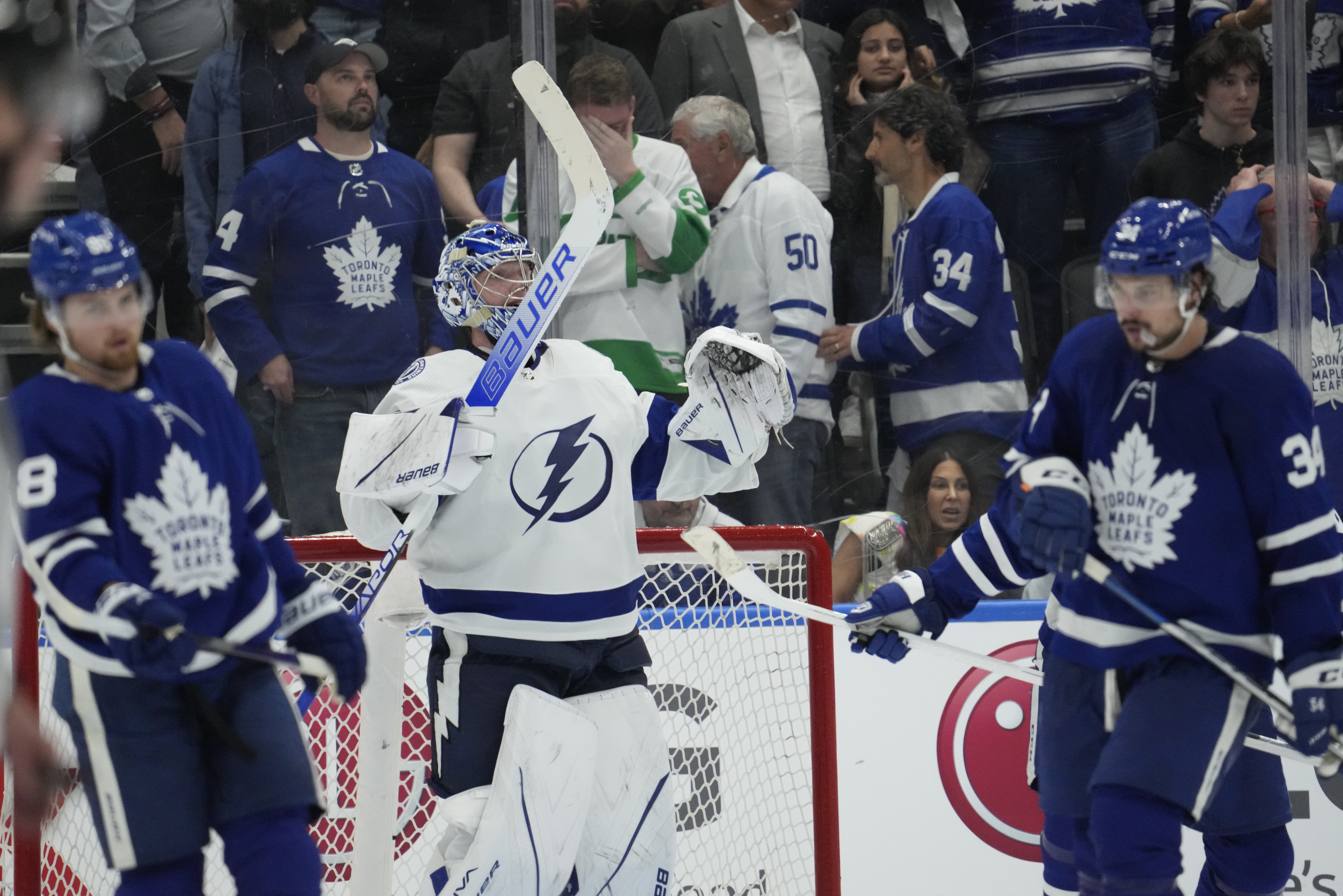 Lightning send series back to Tampa, beat Maple Leafs 4-2 - The