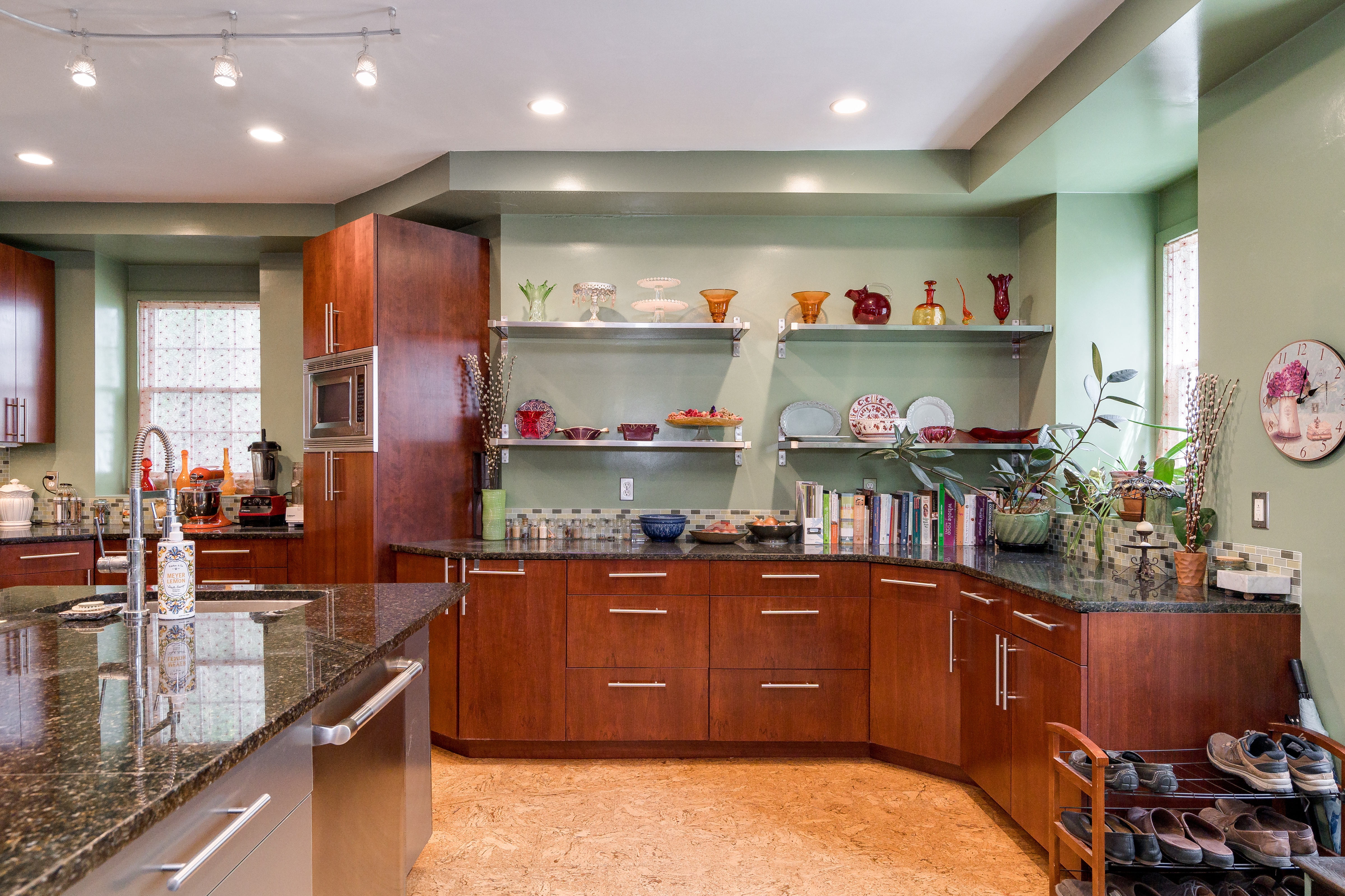 16-williams-st-easton-kitchen-shelving
