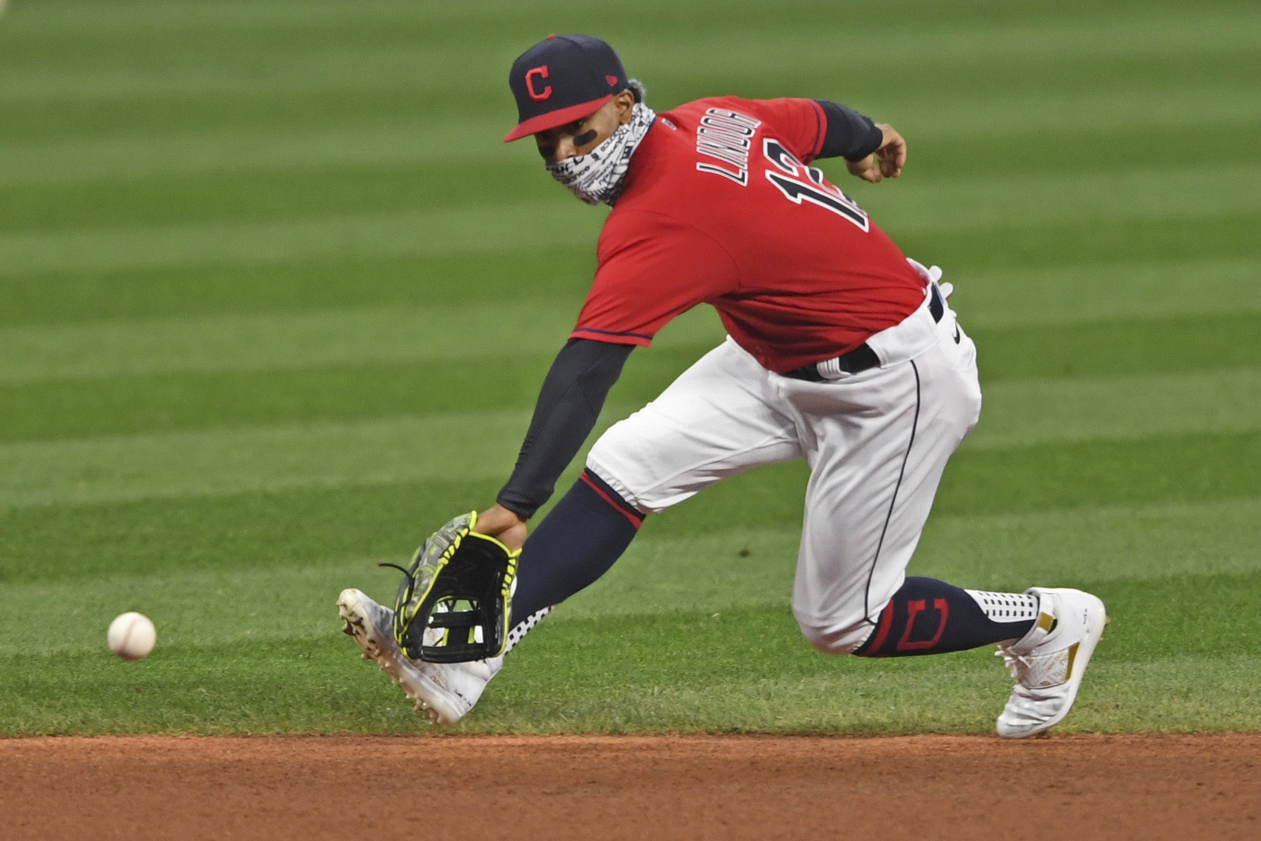 In blockbuster trade, Mets add All-Star shortstop Francisco Lindor