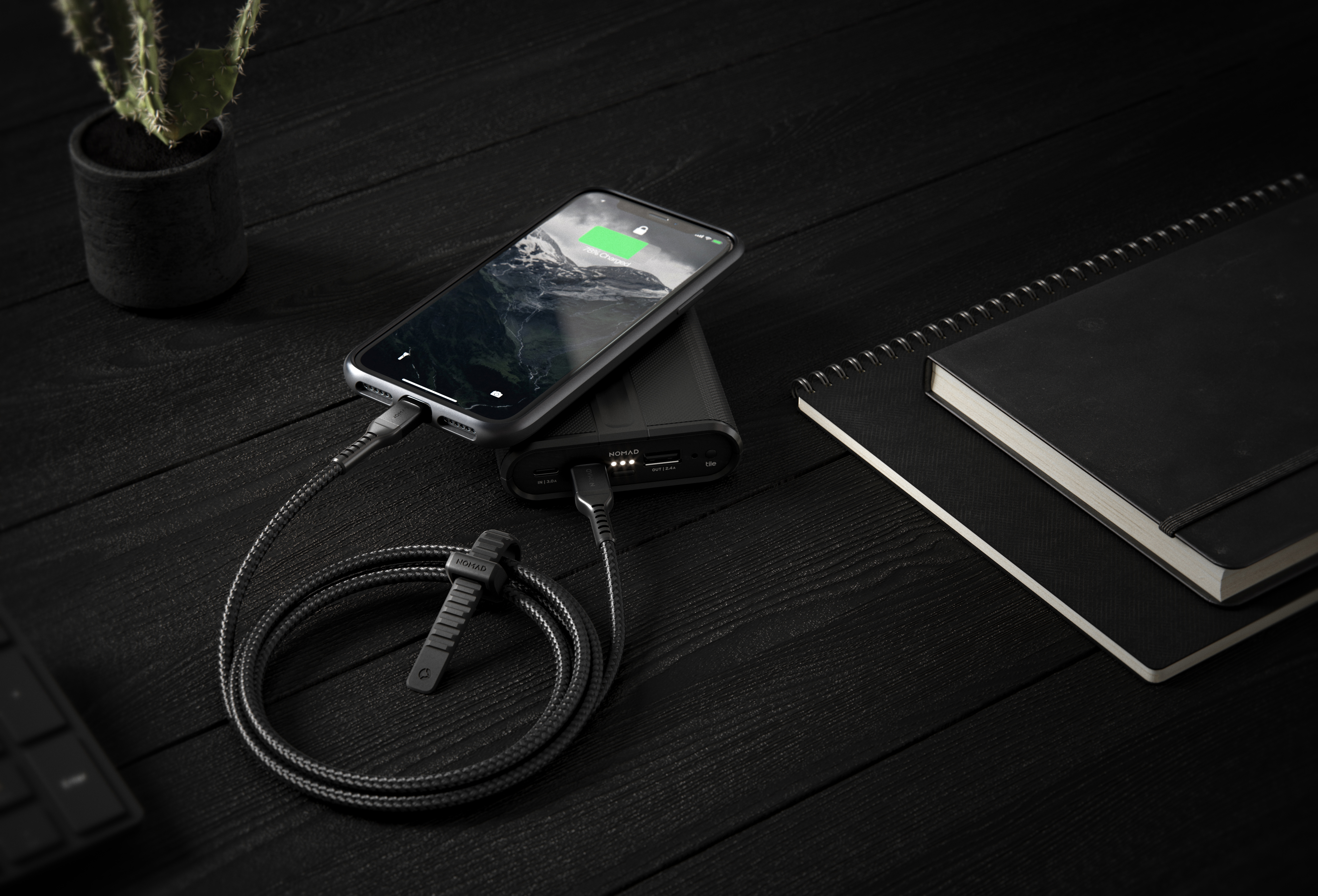 The cables have a Kevlar central core and an outer jacket made with double-braided Kevlar fibers.