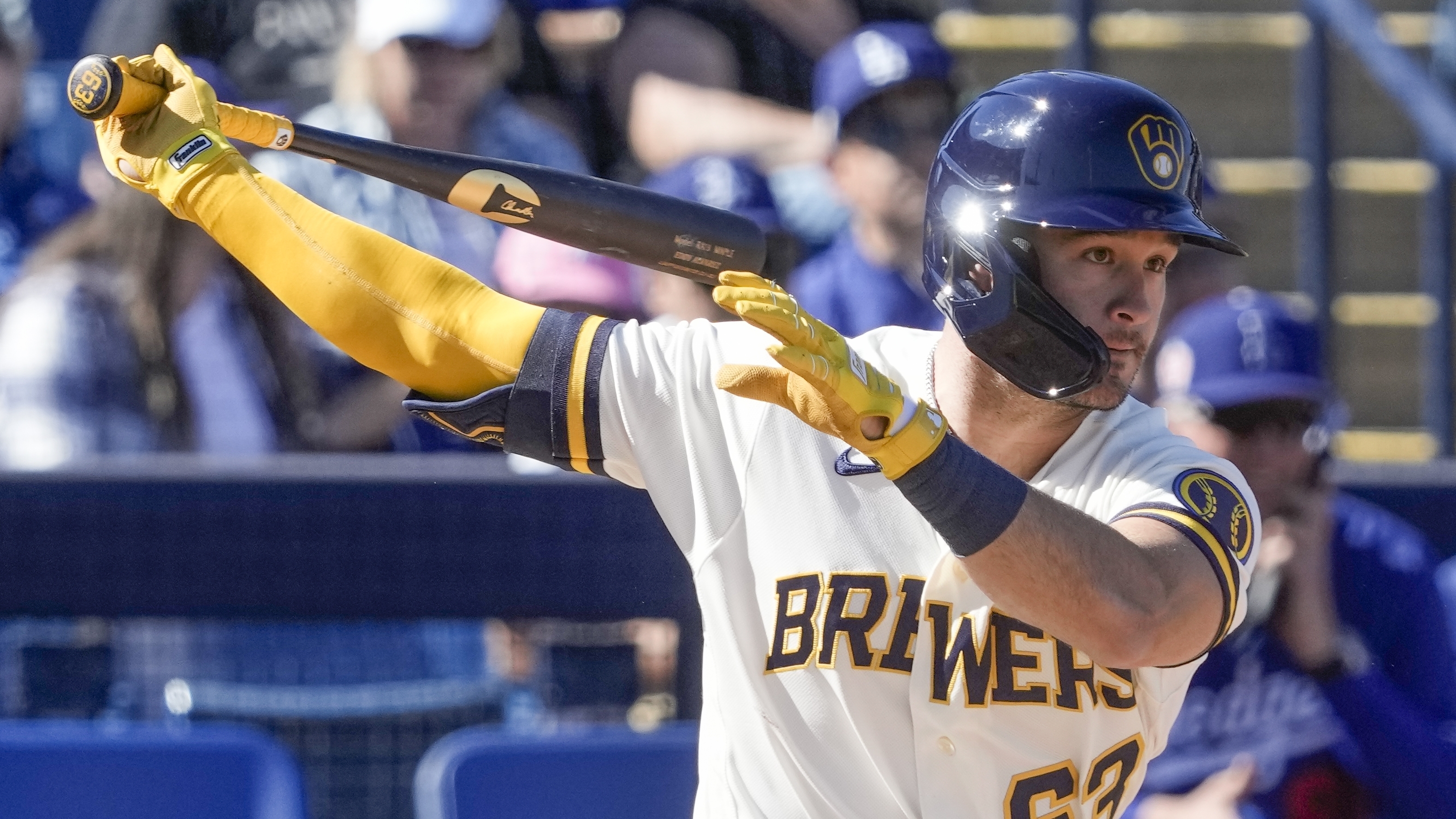 Brewers' Eddy Alvarez shows off his Olympic skills in the