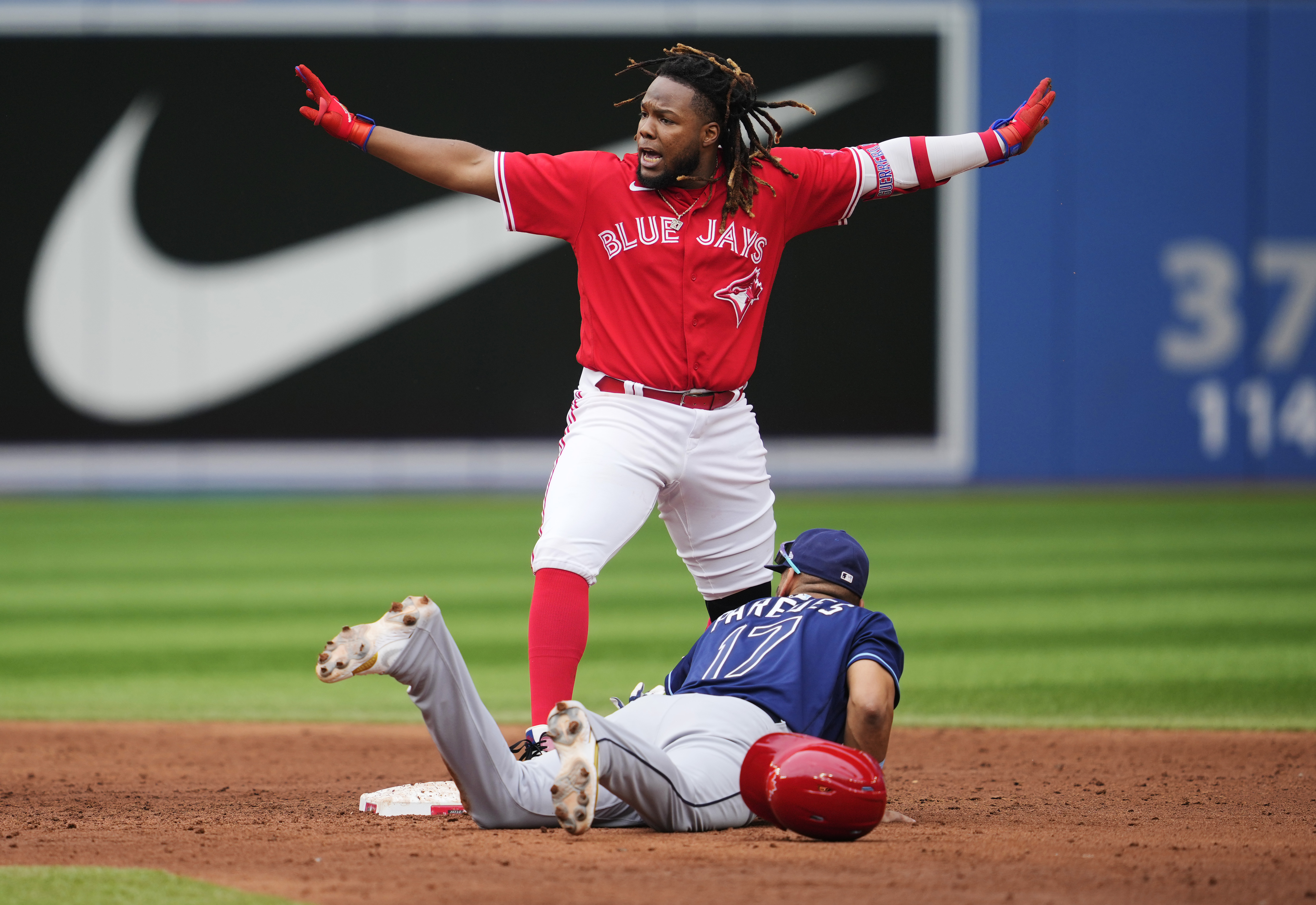 blue jays red jersey today