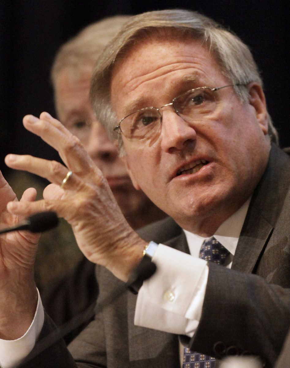 Former Massachusetts attorney general Scott Harshbarger said, “The engagement letter is key.”
