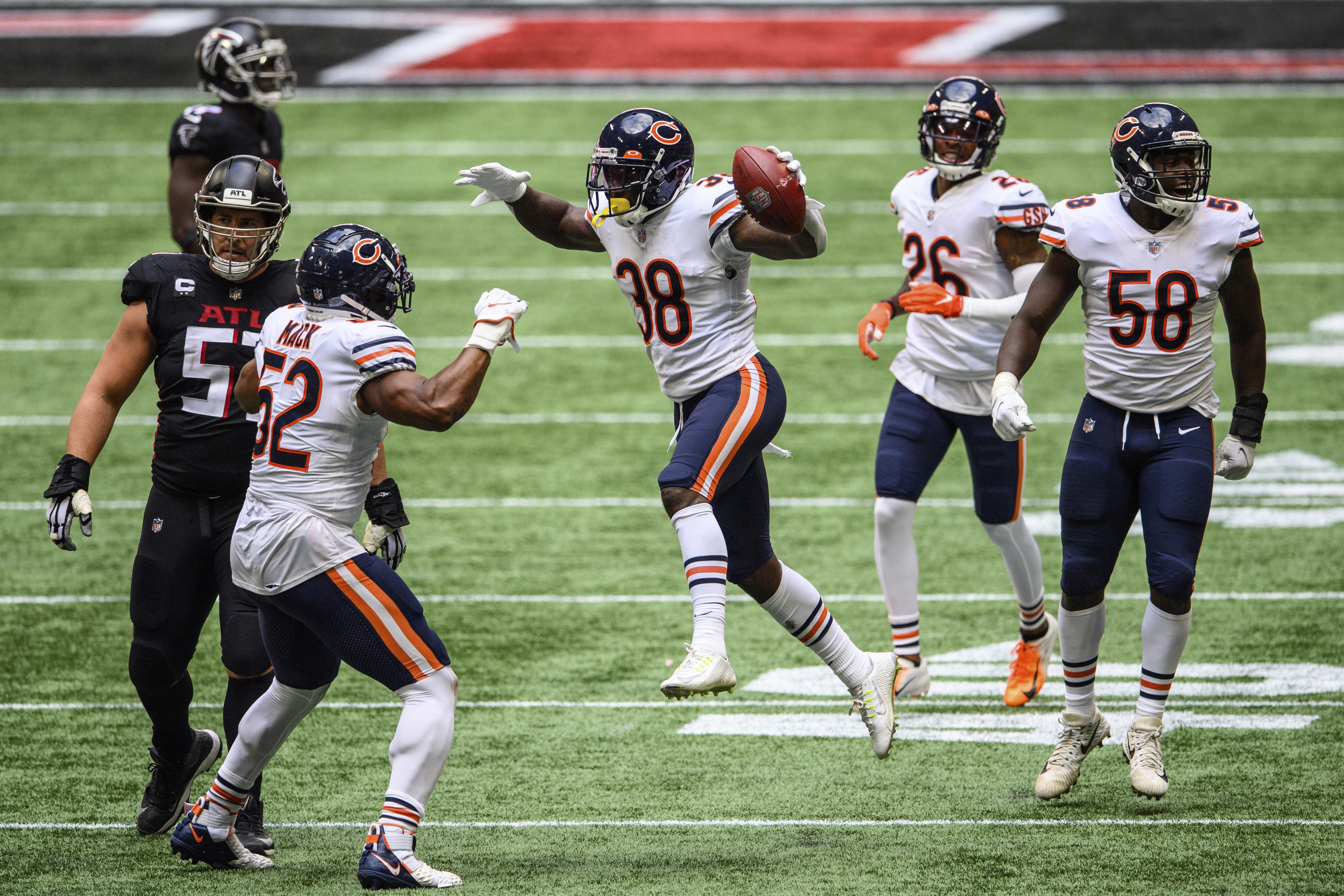 Fields responds to gaffe, but Bears still fall 31-30 to Lions