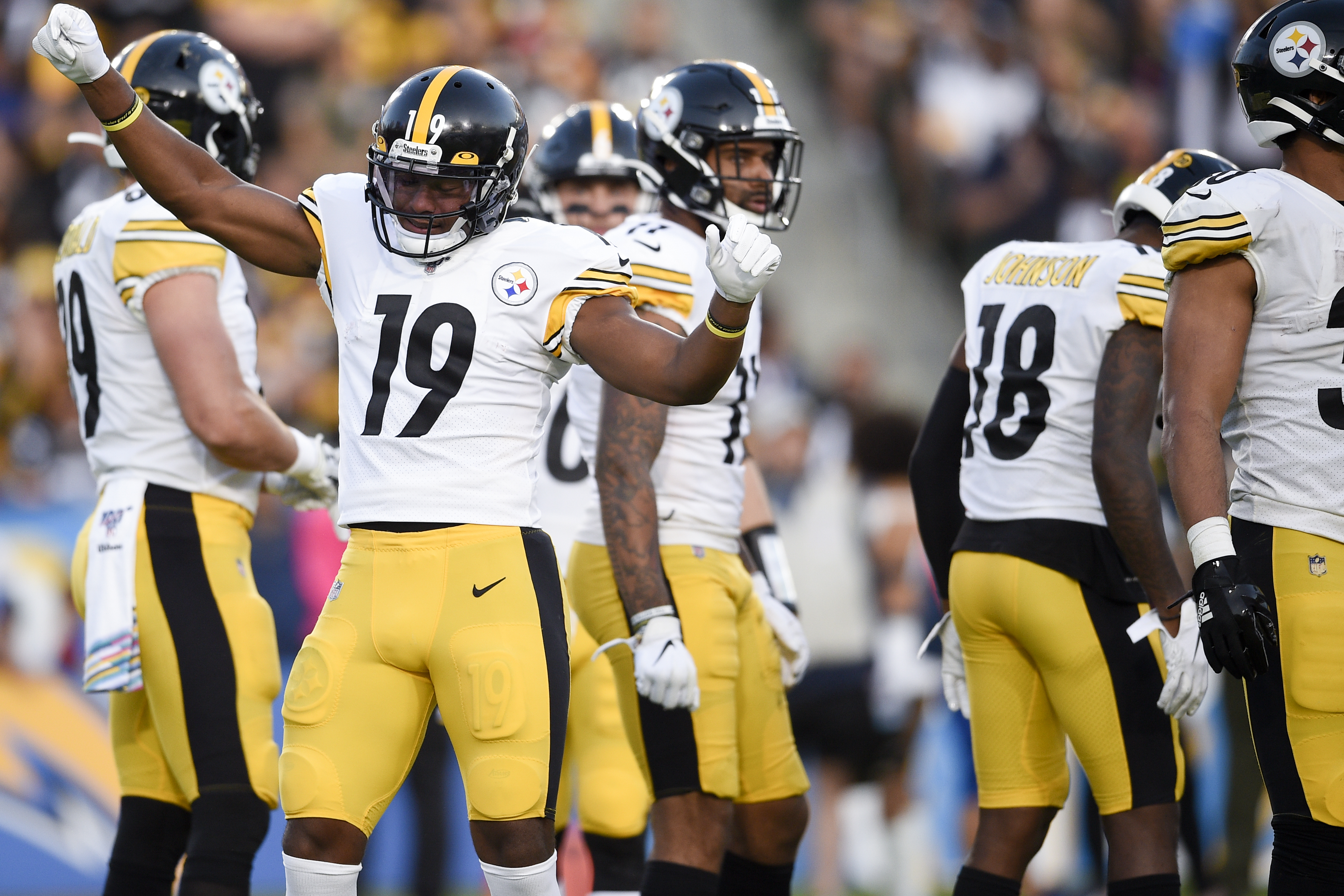 Could JuJu Smith-Schuster (No. 19) fit in Foxborough?