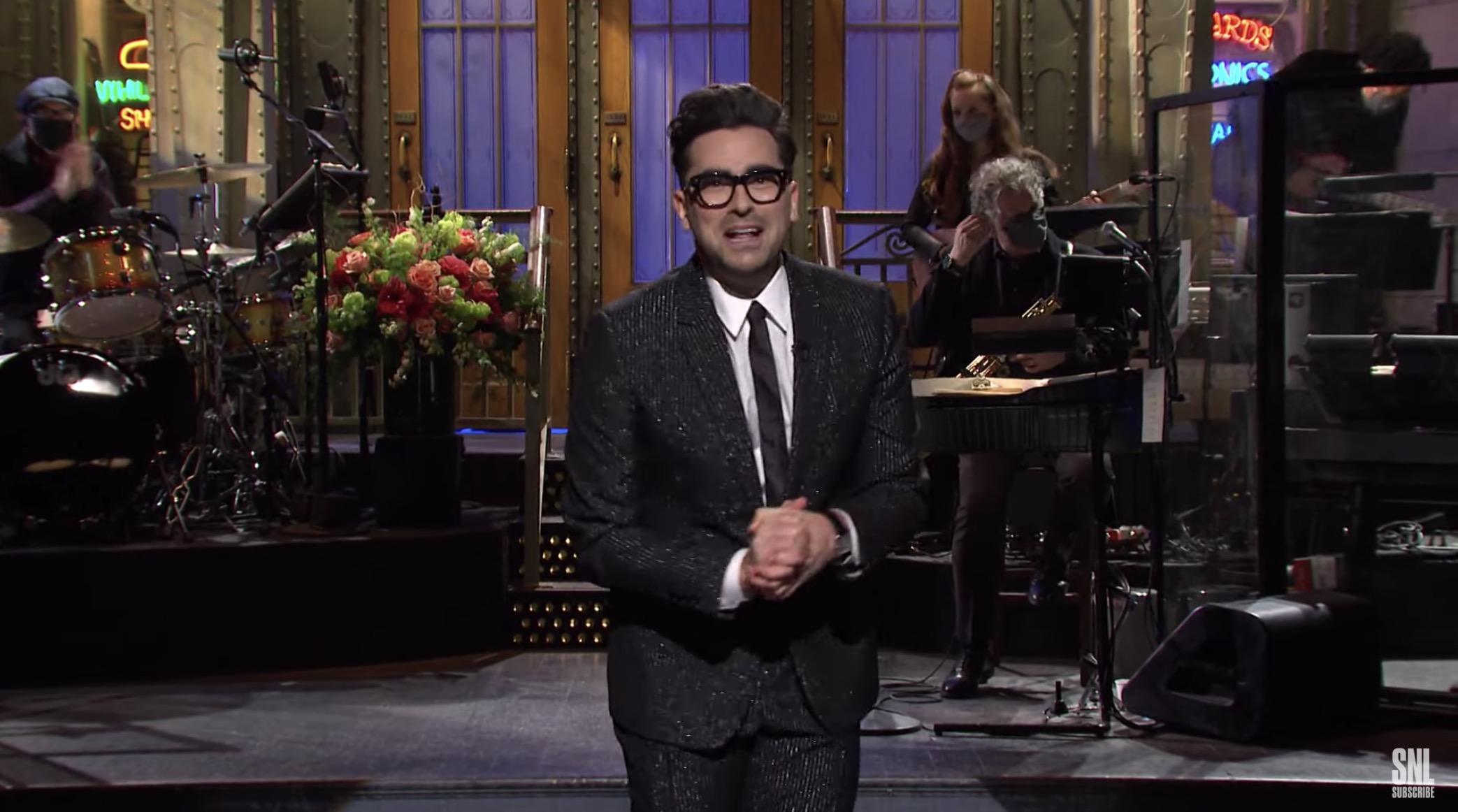 Schitt's Creek' star Dan Levy hosted 'SNL.' From sketches involving a Super  Bowl party to browsing Zillow, watch them here - The Boston Globe