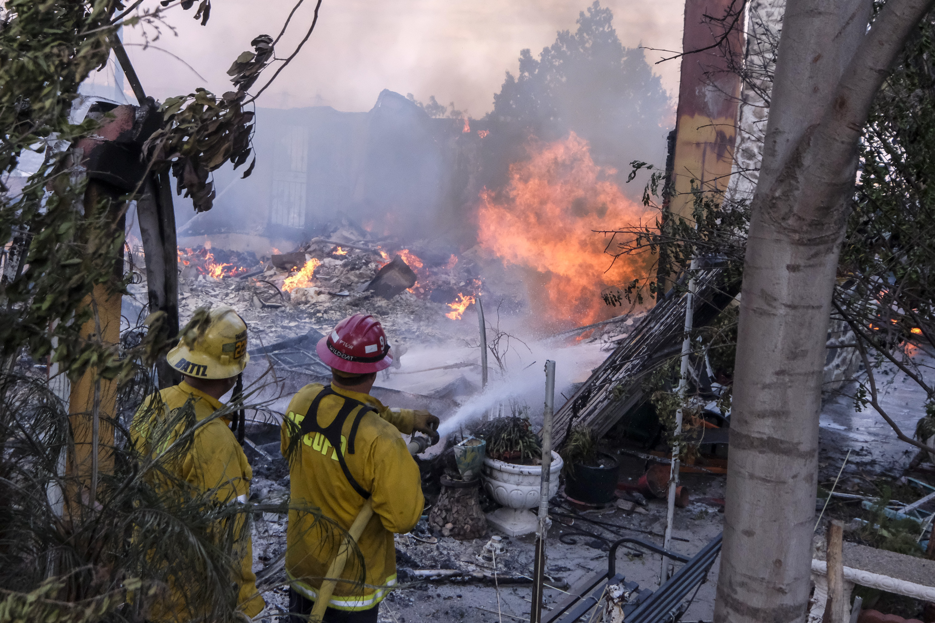 California Wildfire Dangers May Be Spreading To The South The Boston Globe