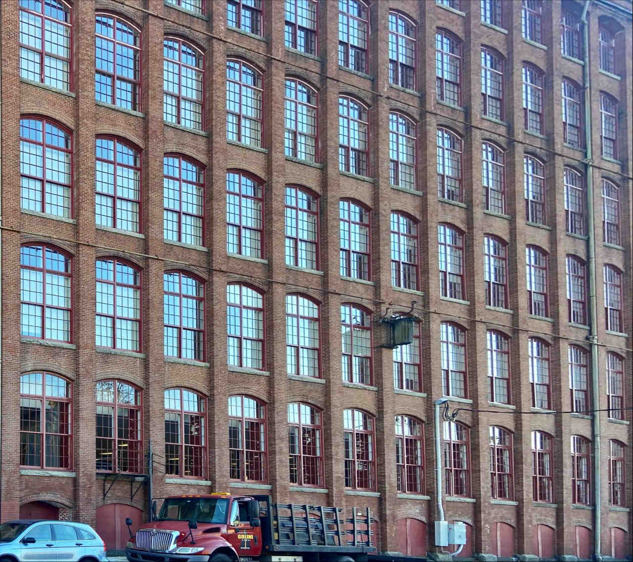 Bill Lawrence ビルローレンス Former textile mill in Lawrence transformed into mixed-income