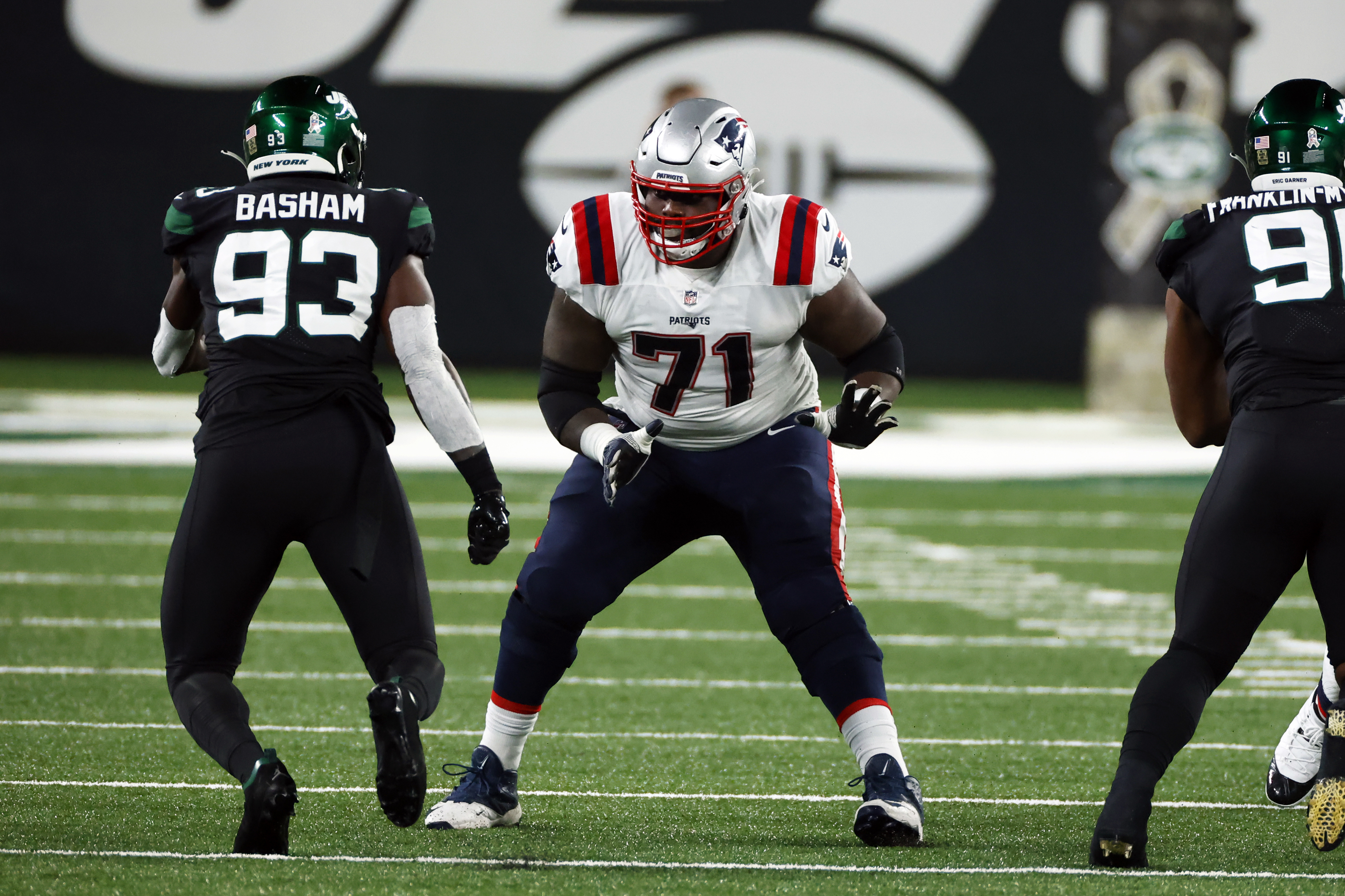 Patriots place OLs Isaiah Wynn, Michael Onwenu on COVID list