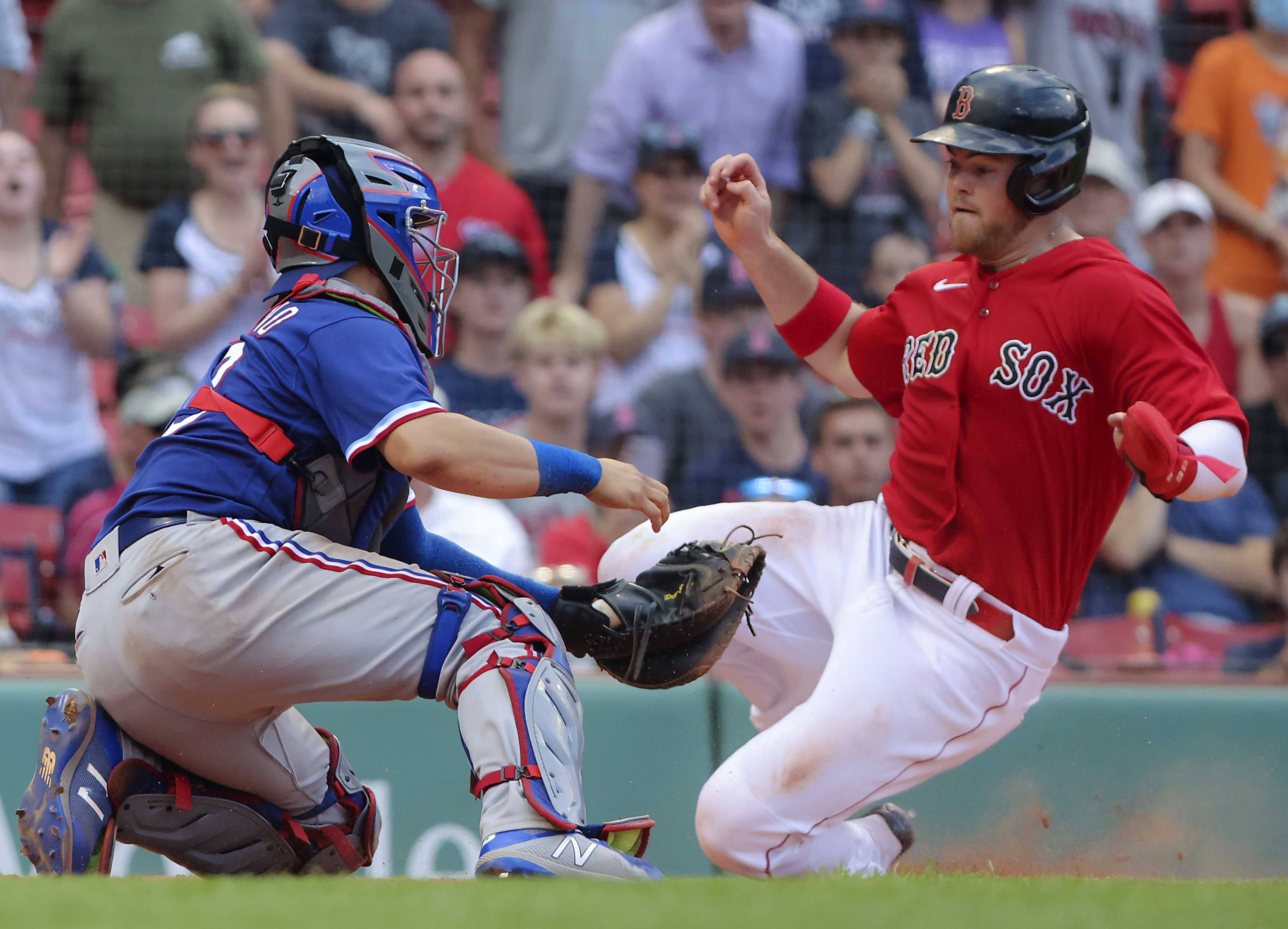 Kyle Schwarber returns from injury, makes Red Sox debut at designated  hitter - The Boston Globe