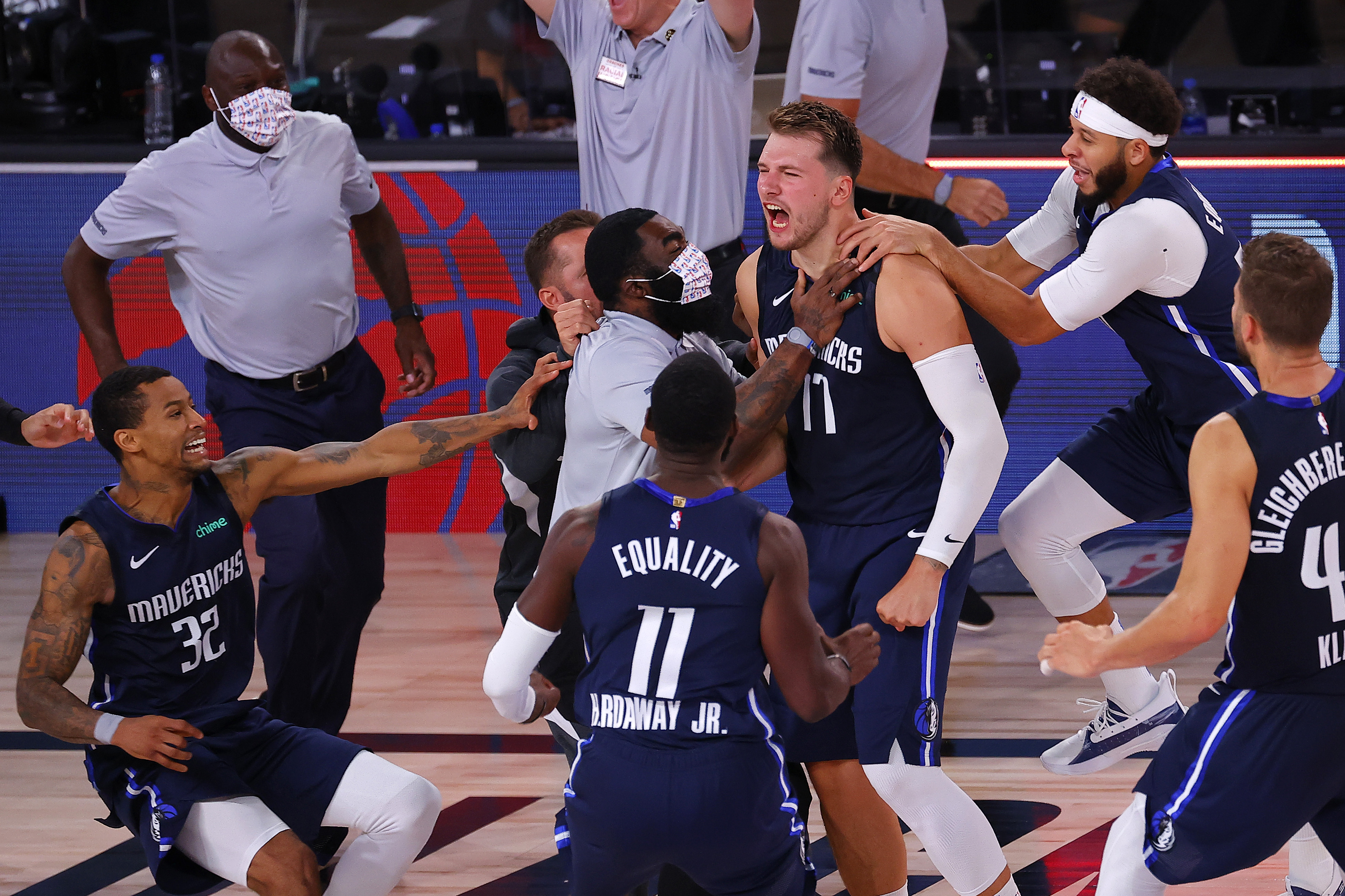 Doncic beats buzzer with long 3, Mavs beat Clippers in OT