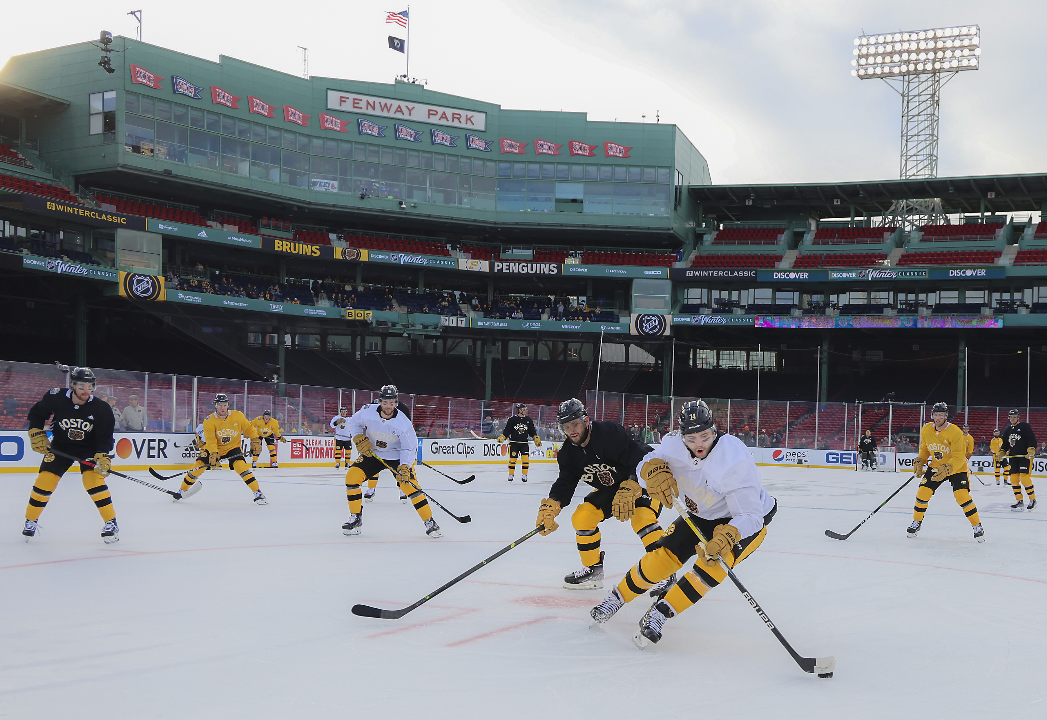 2023 Winter Classic Bruins-Penguins is a black-and-gold rivalry that spans decades