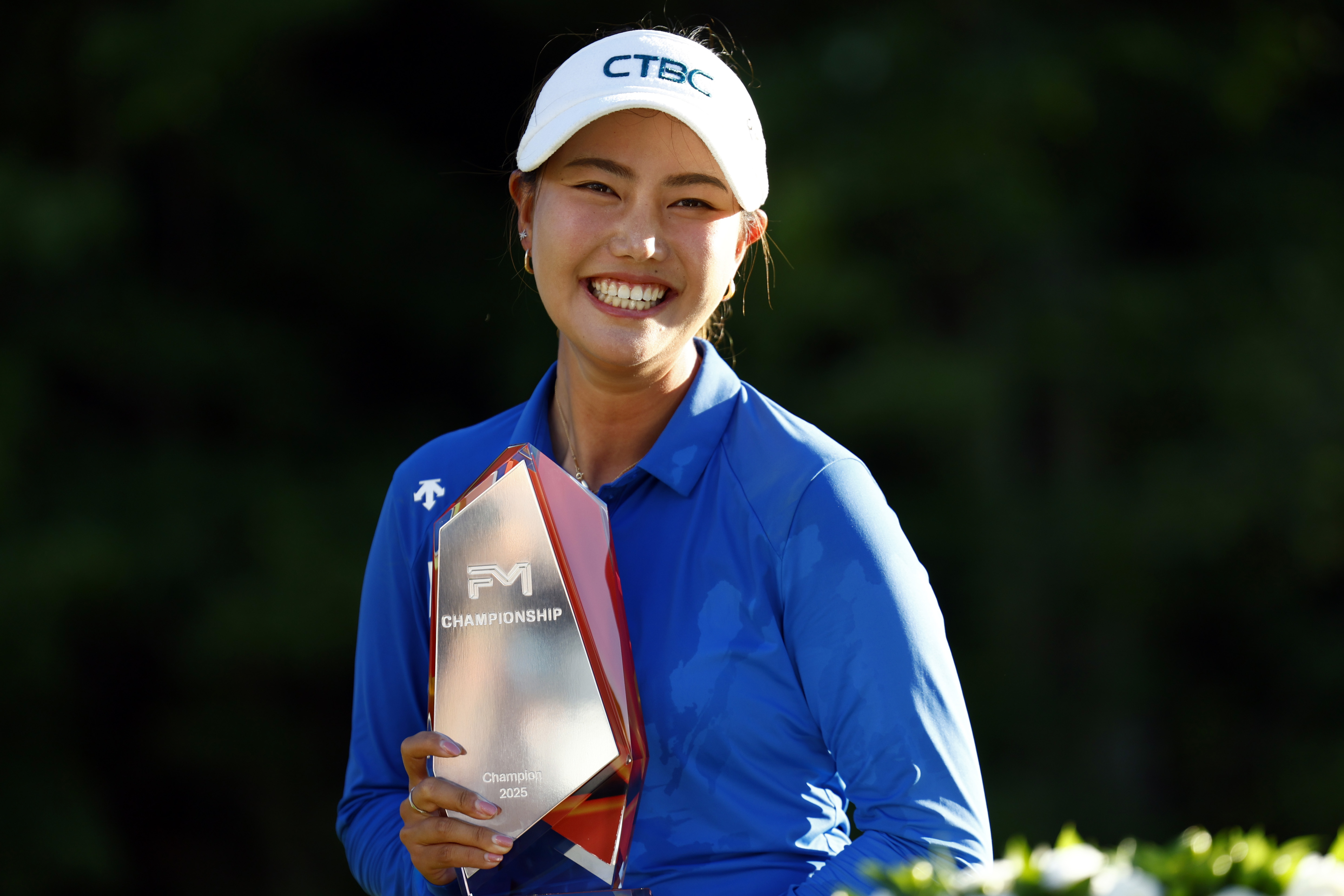 Miranda Wang Golf Background