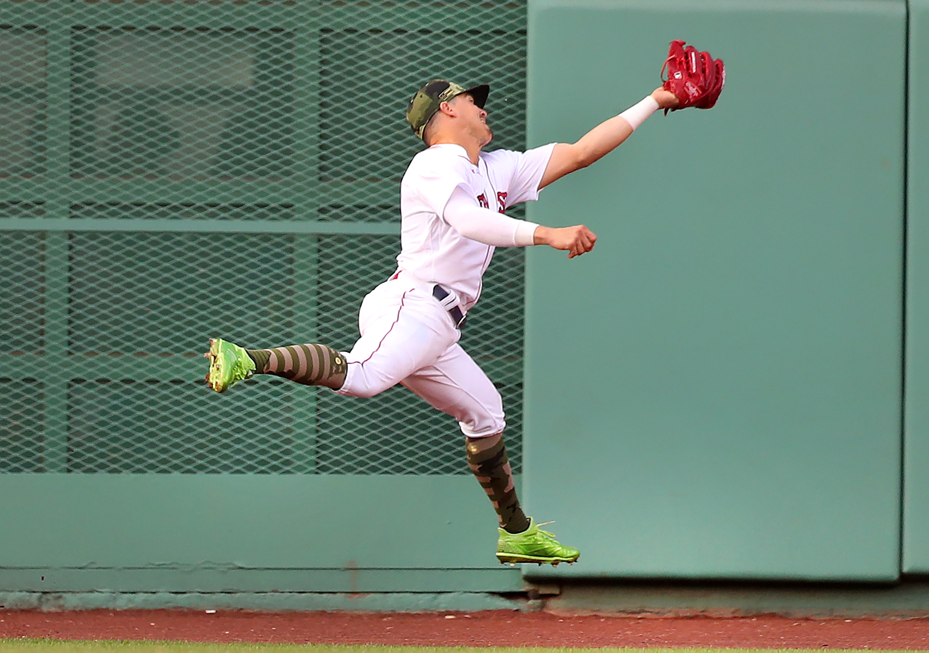 Red Sox pay a special visit - The Boston Globe