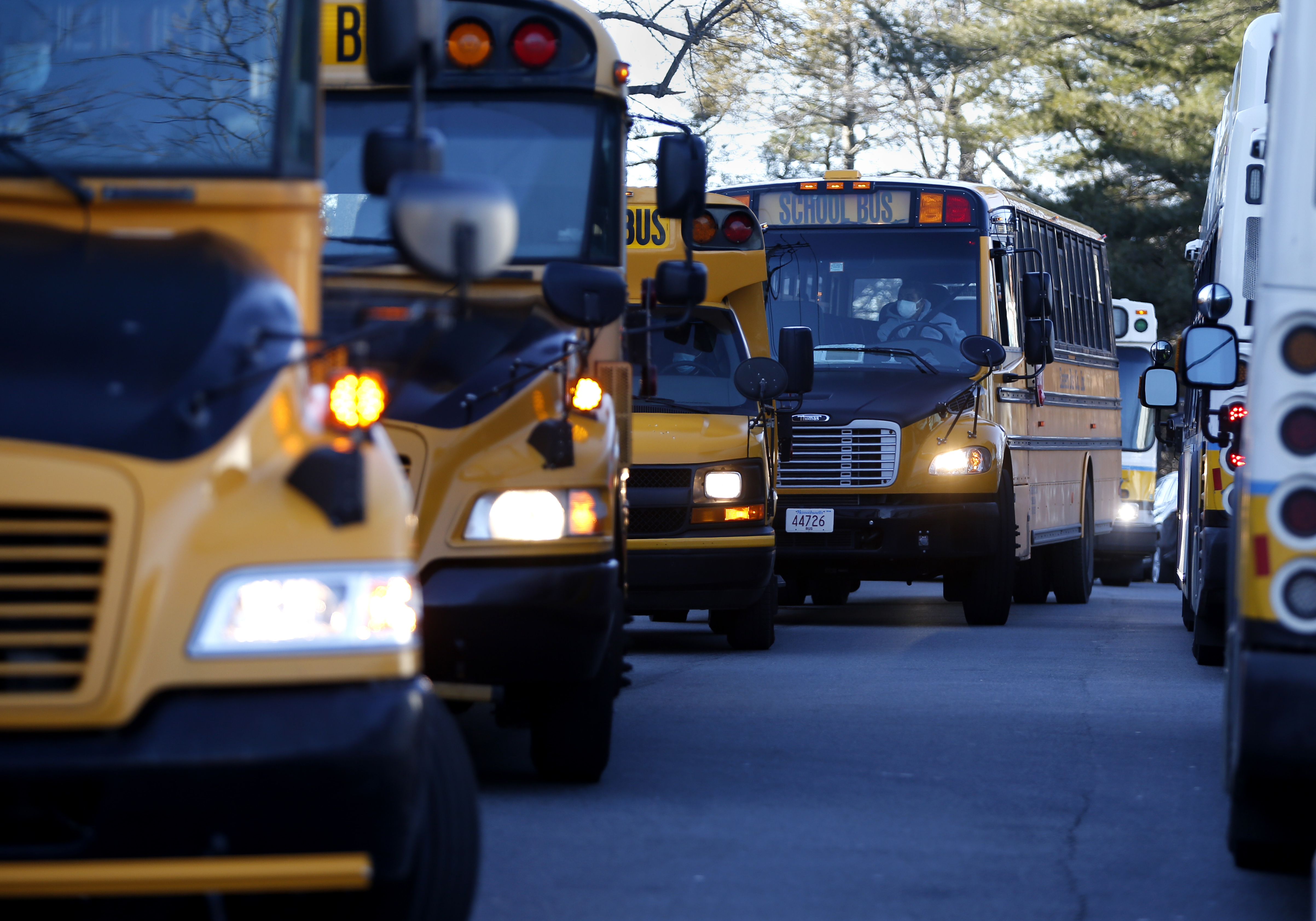 depositar Navidad flotador How to get Boston school buses to run on time? Consultant makes several  controversial proposals. - The Boston Globe