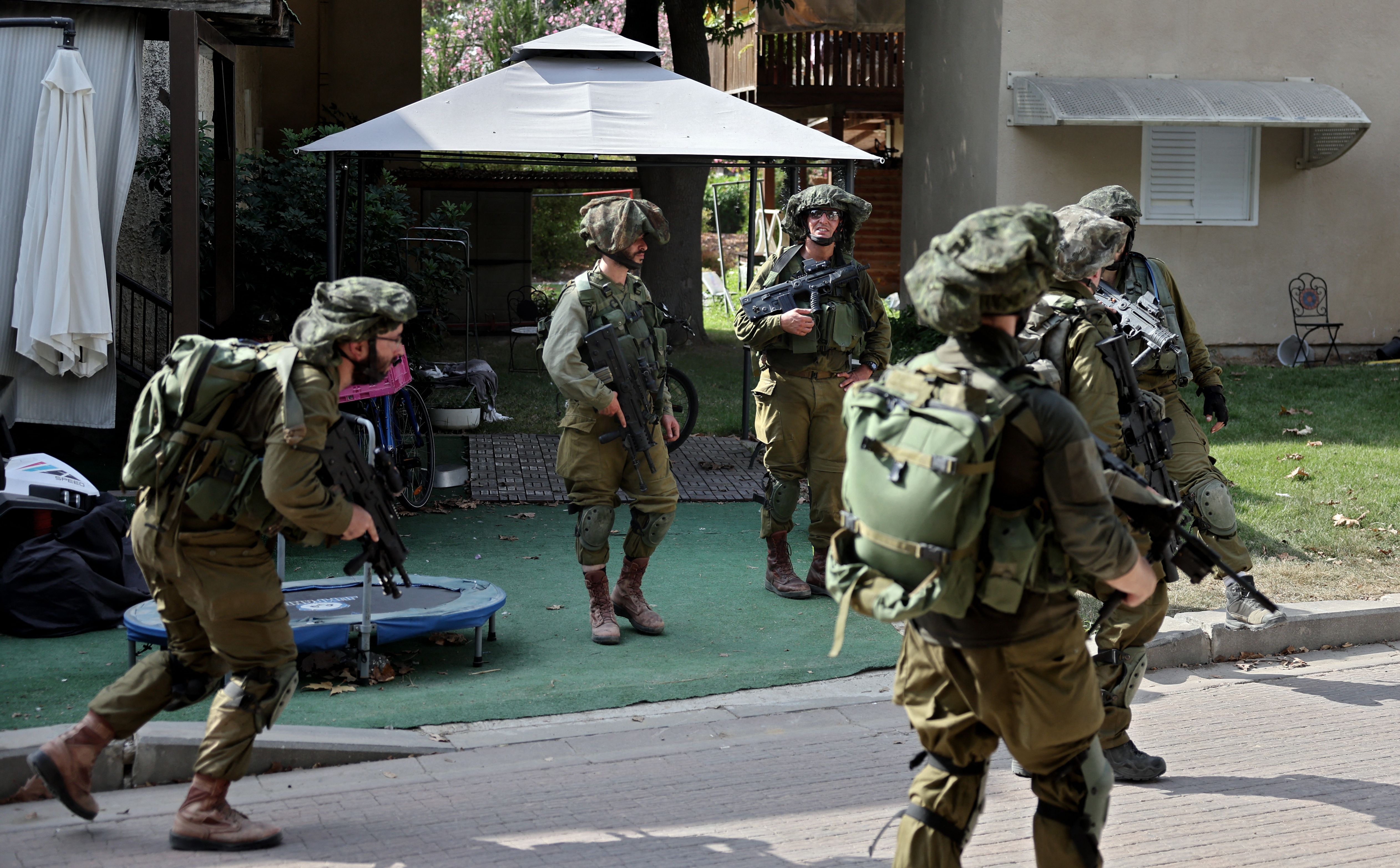 US push for release of hostages delays Israeli ground war, but won