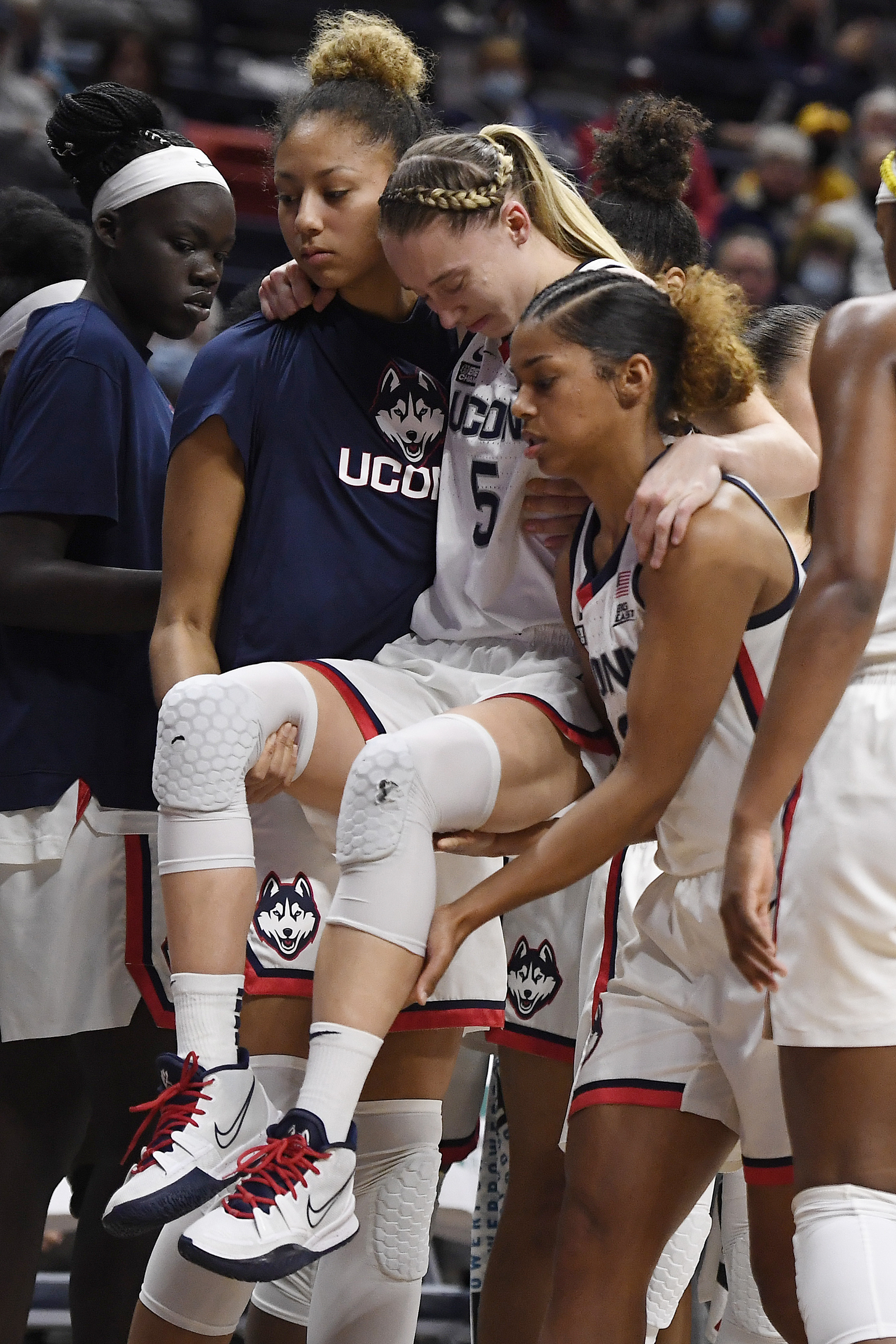 UConn's Paige Bueckers to miss 6-8 weeks with knee injury - The