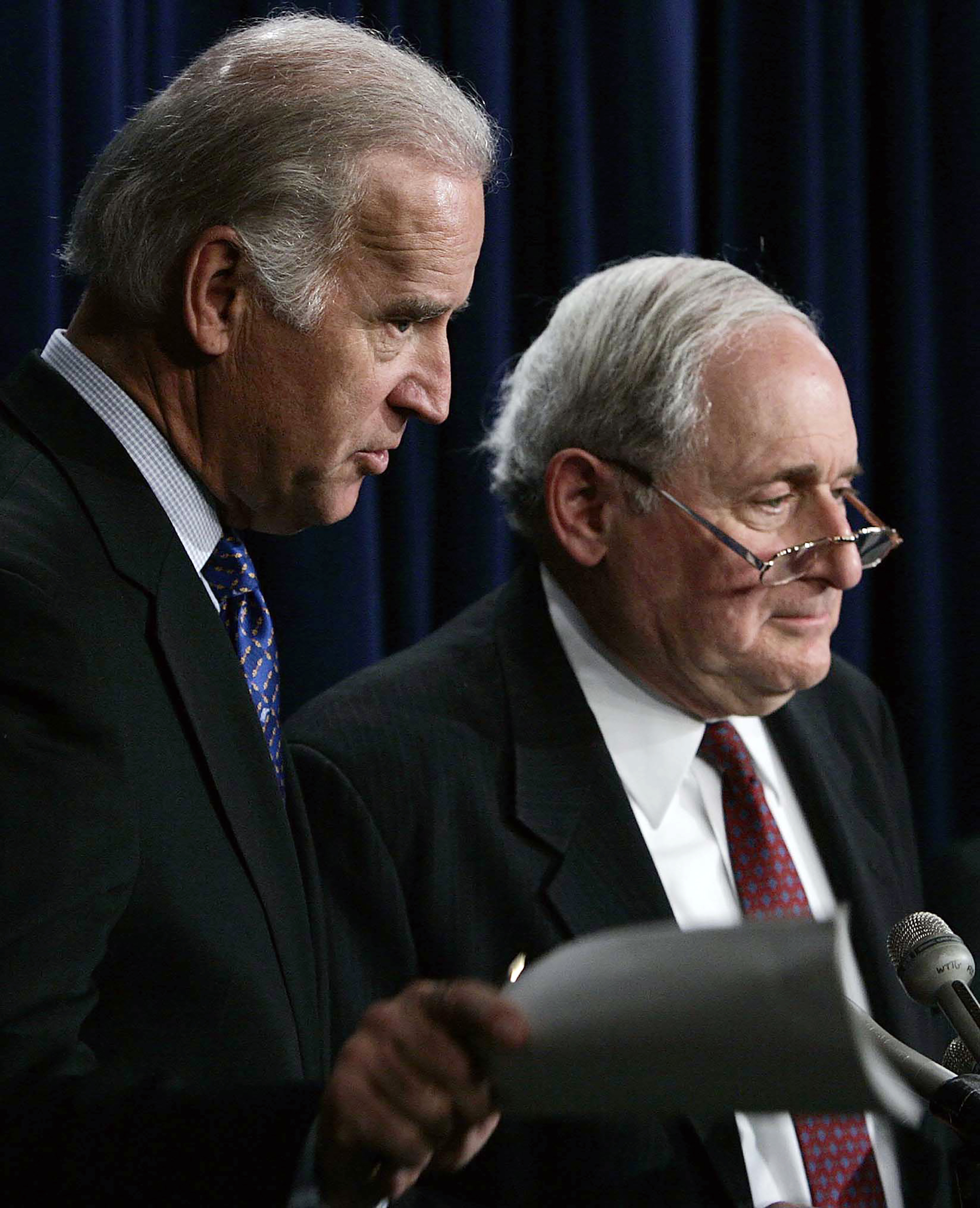 Then-Senators Joe Biden and Carl Levin, at a news conference in 2005. (Doug Mills/The New York Times)