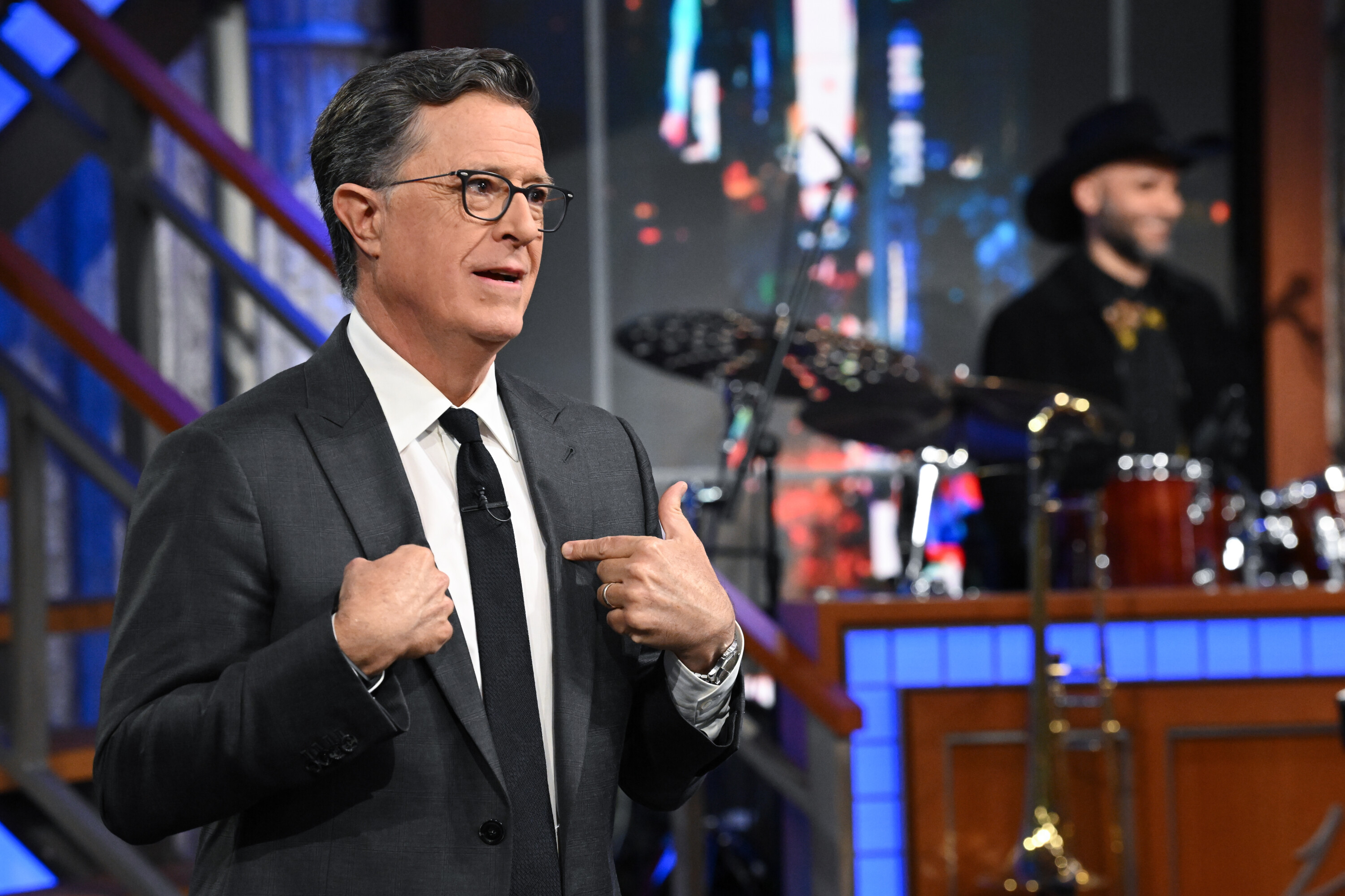 Late-night hosts react to CBS canceling Stephen Colbert's show