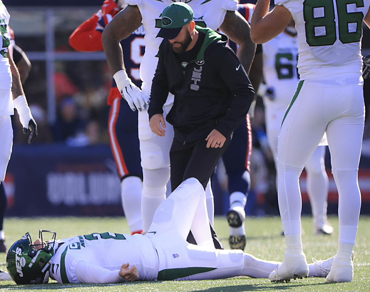 Jets-Eagles Game Recap  QB Zach Wilson Injures Knee in Preseason-Opening  Win in Philadelphia