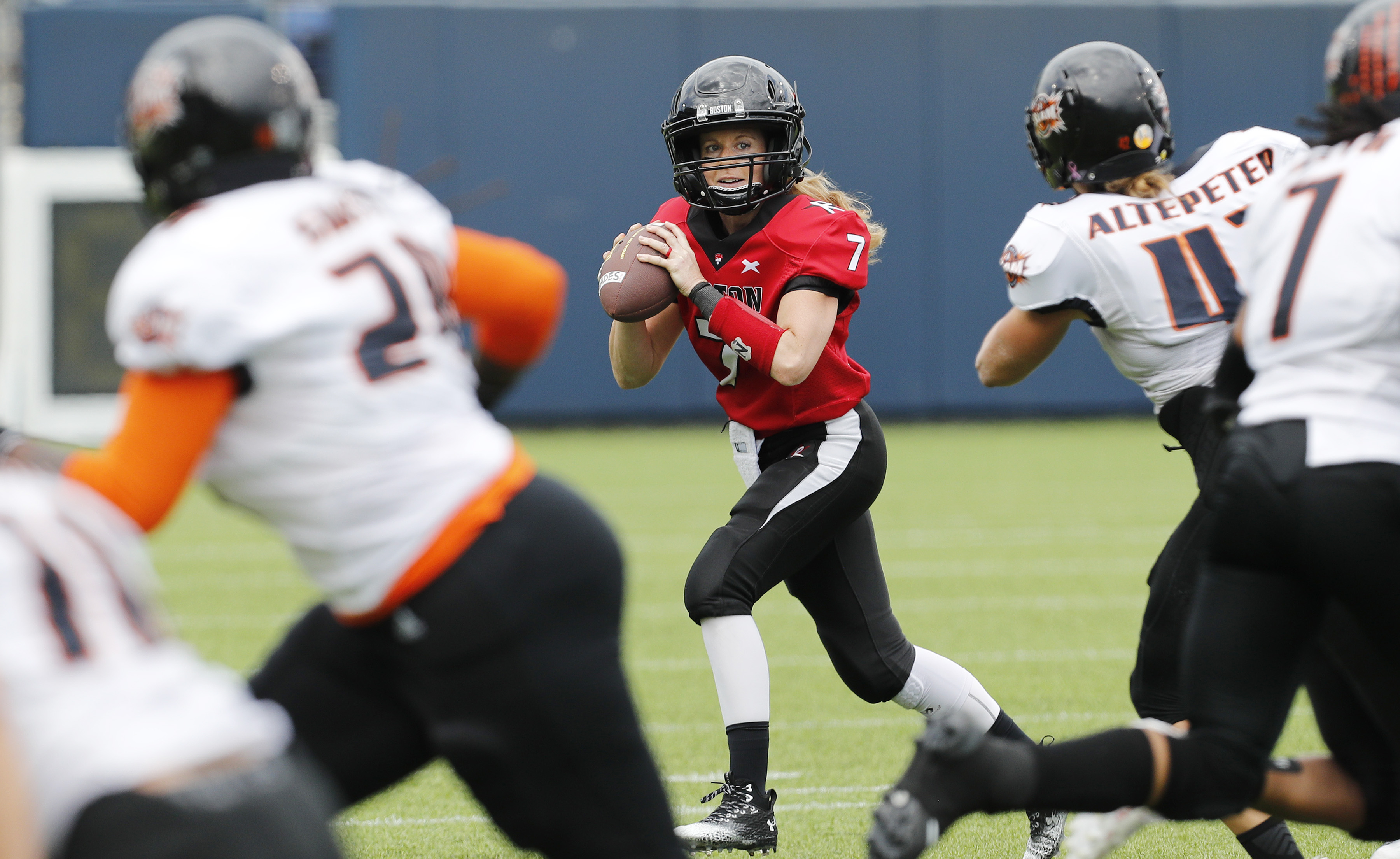 Boston Renegades rally to capture their fifth consecutive Women's Football  Alliance title - The Boston Globe