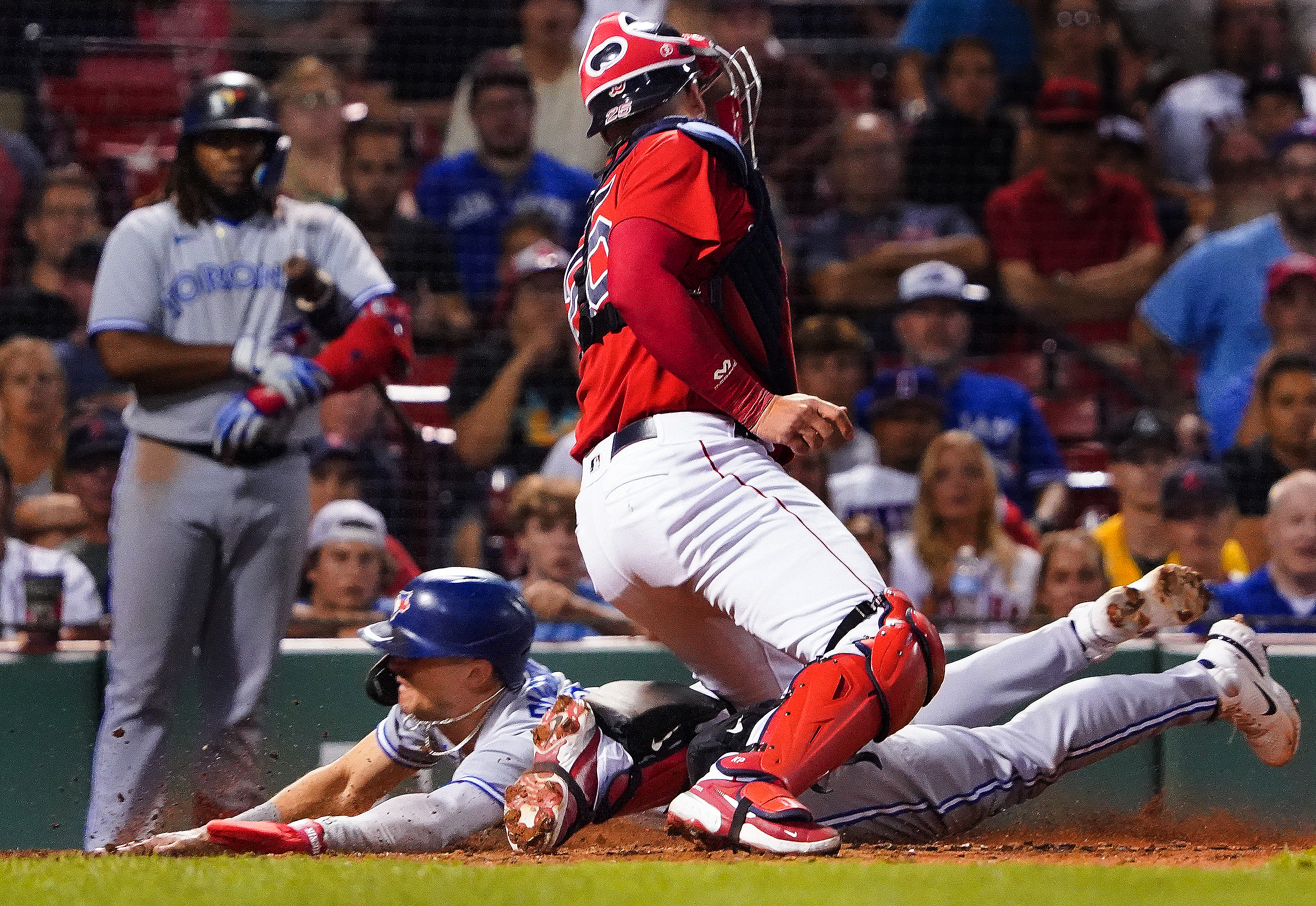 Kiké Hernández loses job as Red Sox' starting shortstop - The Boston Globe