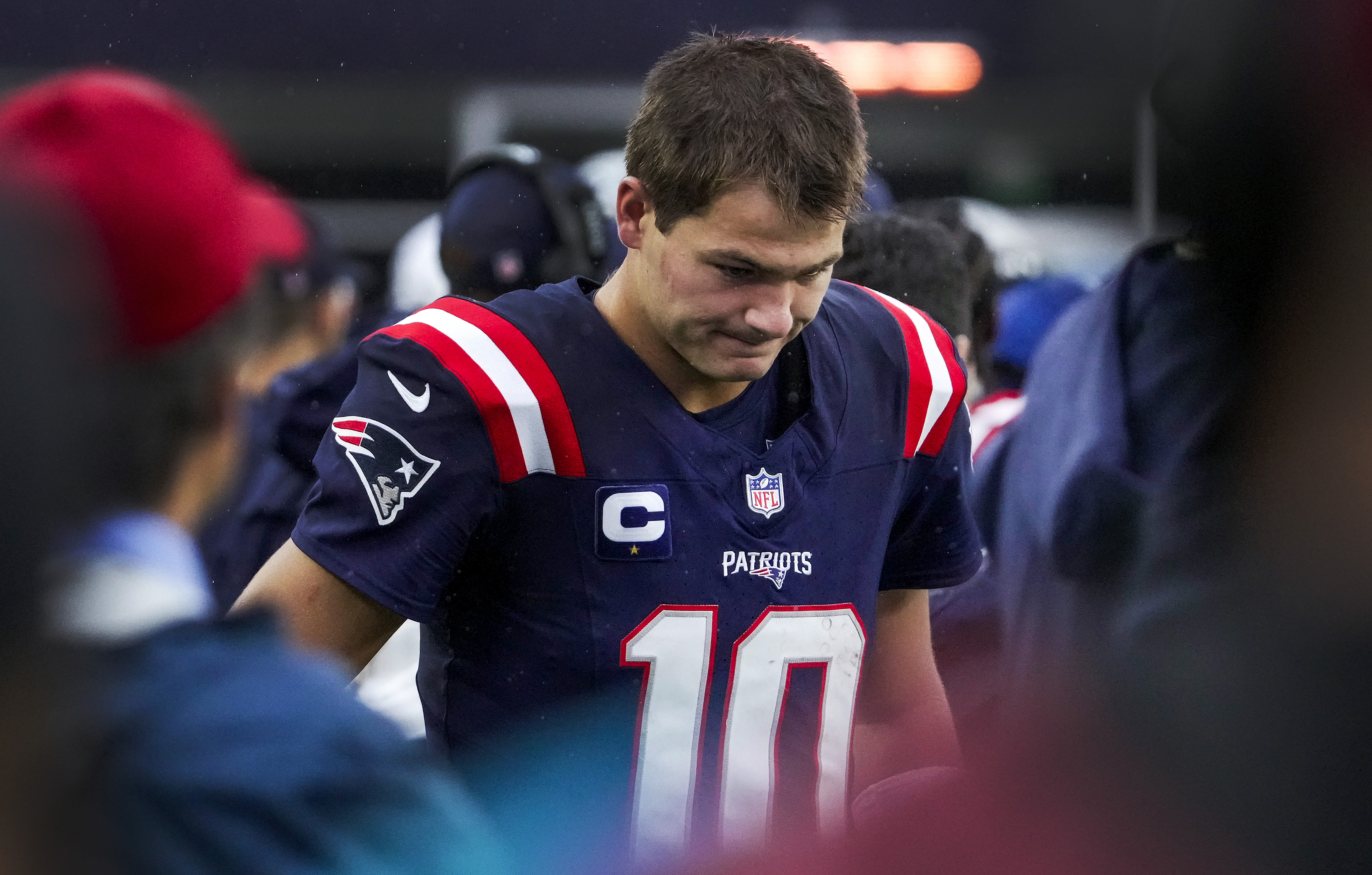 Patriots' loss to Raiders left questions about QB Drake Maye