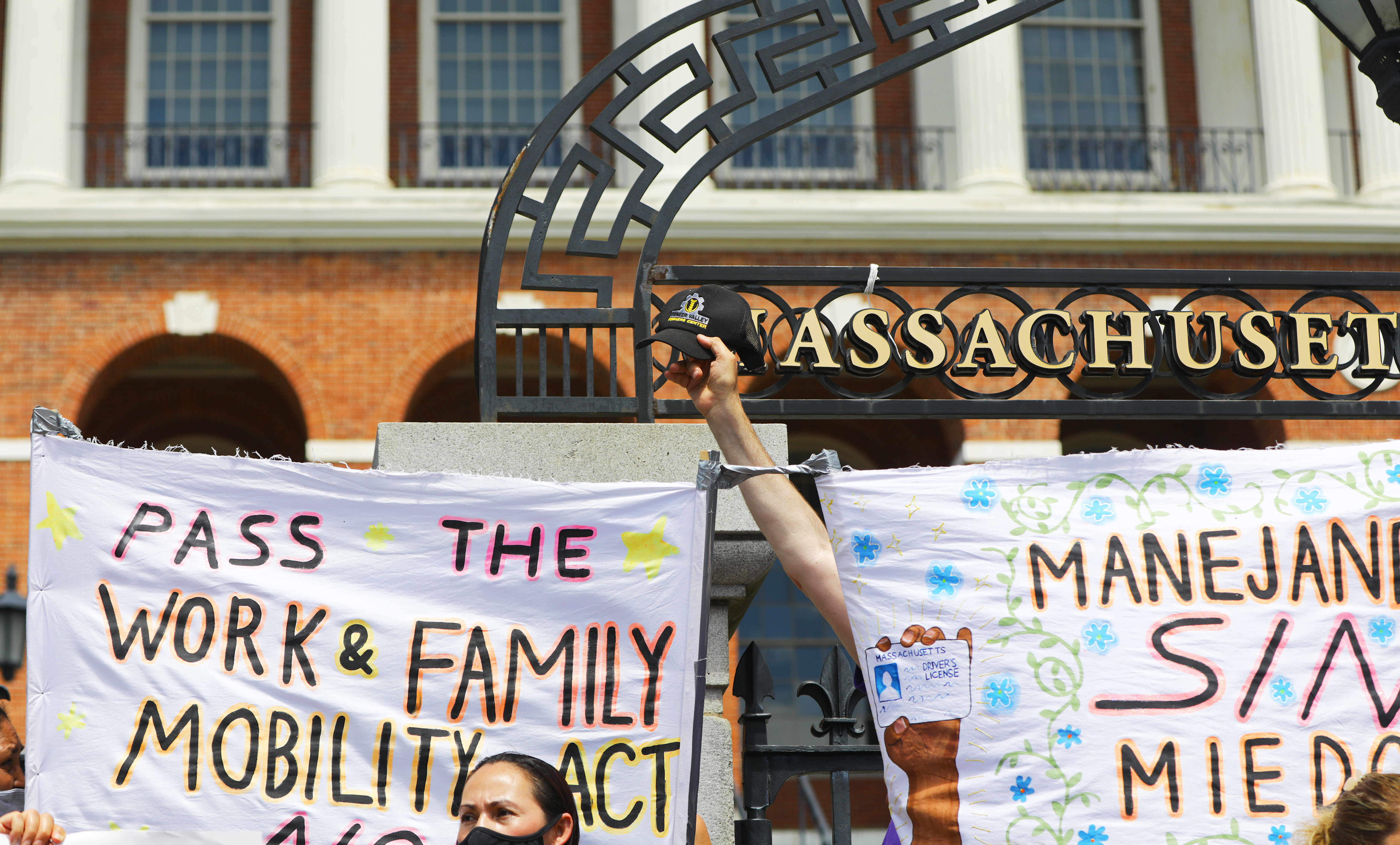 7 reasons to support licenses for undocumented drivers - Mass. Budget and  Policy Center