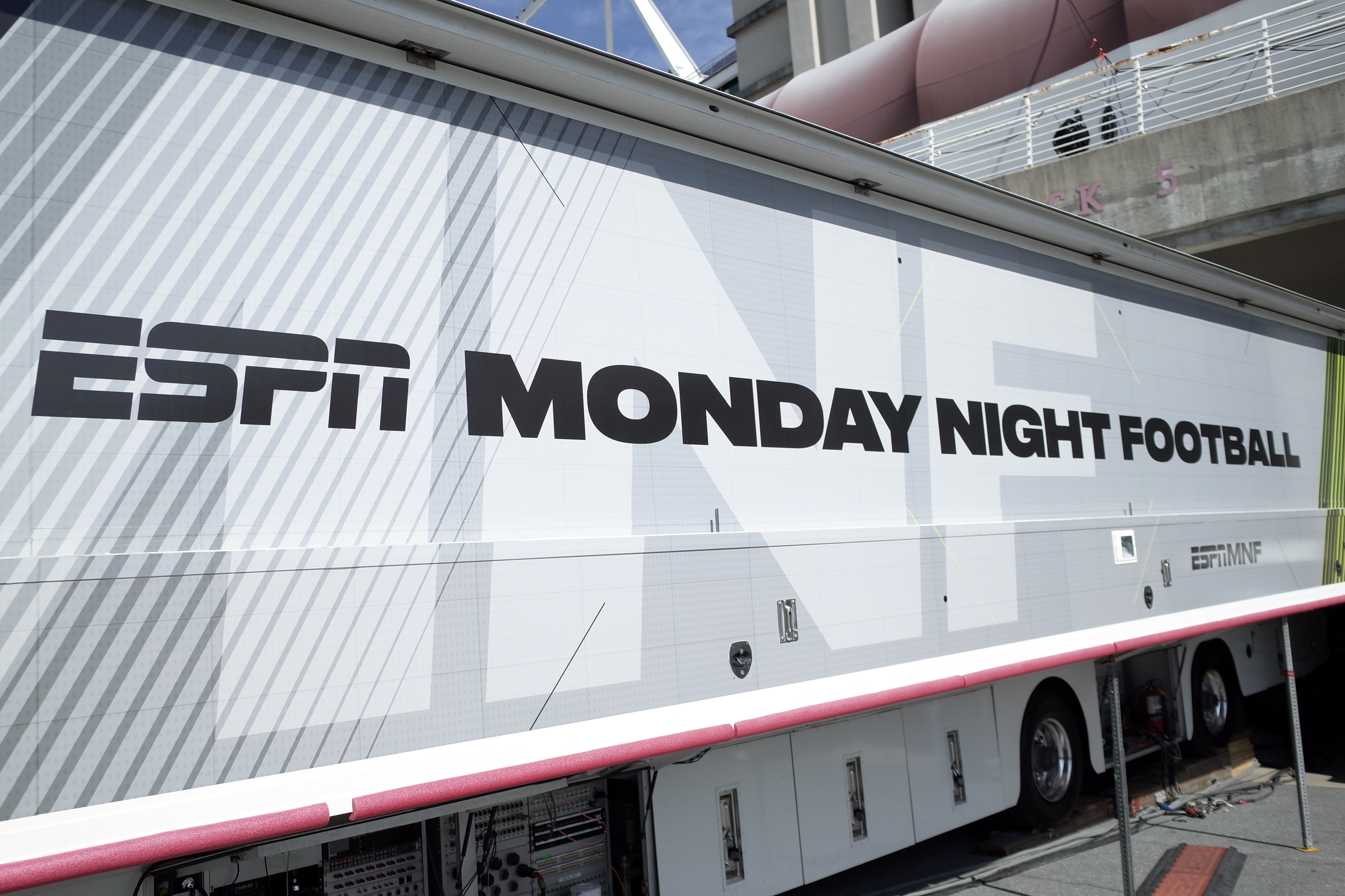 Steve Levy, Brian Griese and Louis Riddick Named ESPN's New Monday Night  Football Commentator Team - ESPN Press Room U.S.