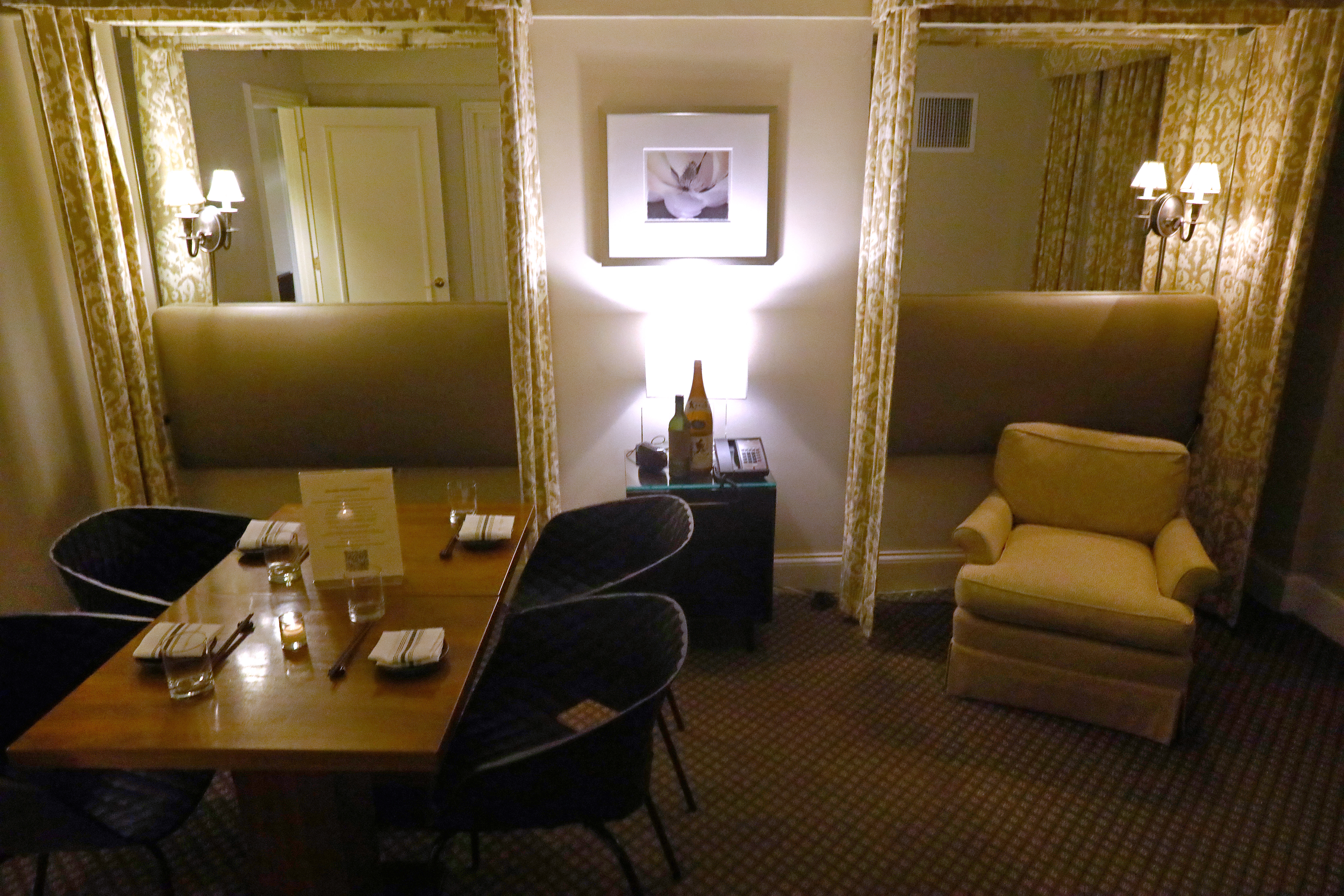 An Uni restaurant table in an Eliot Hotel room.