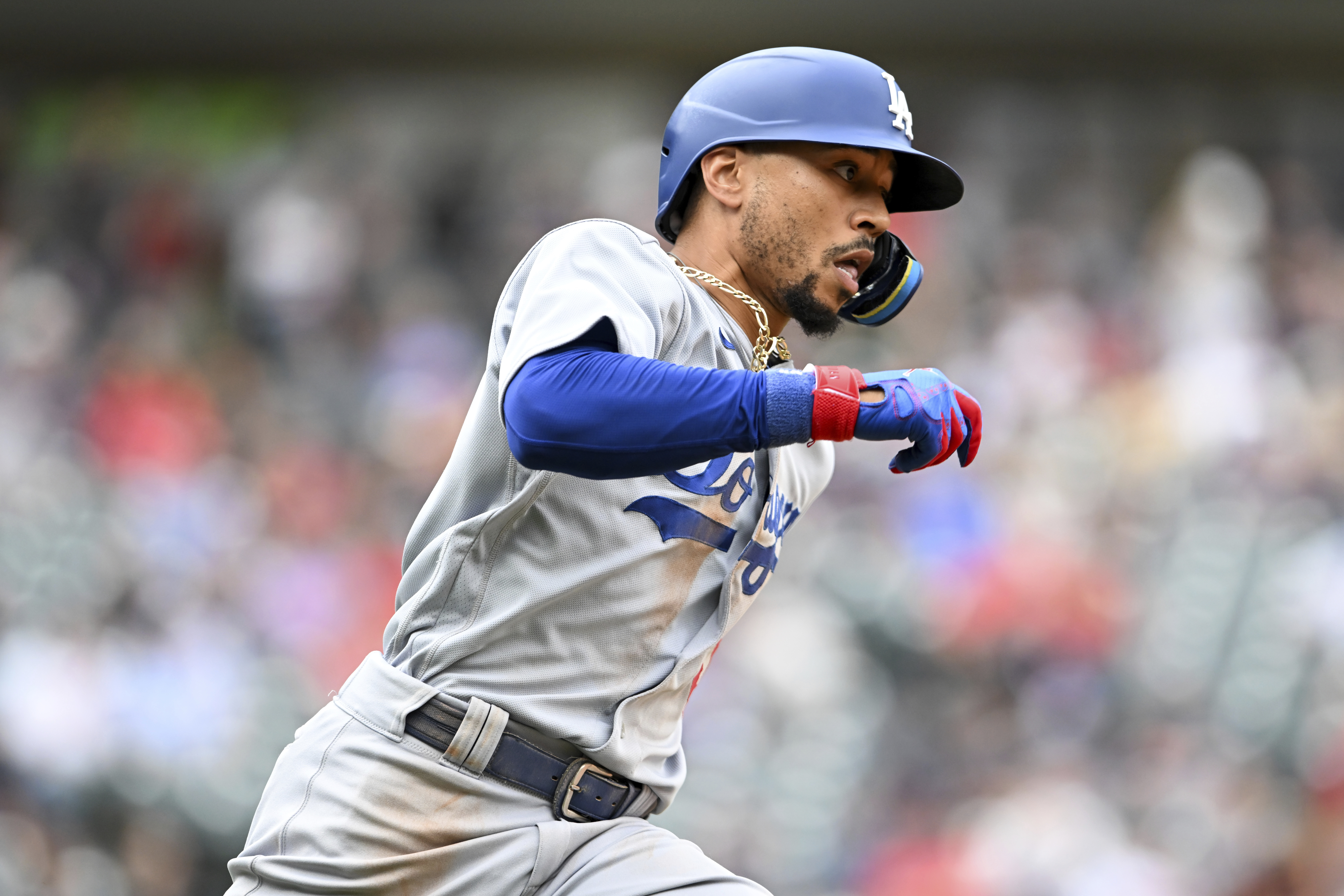 Mookie Betts of the Los Angeles Dodgers and family - Mlb Star Red - 1