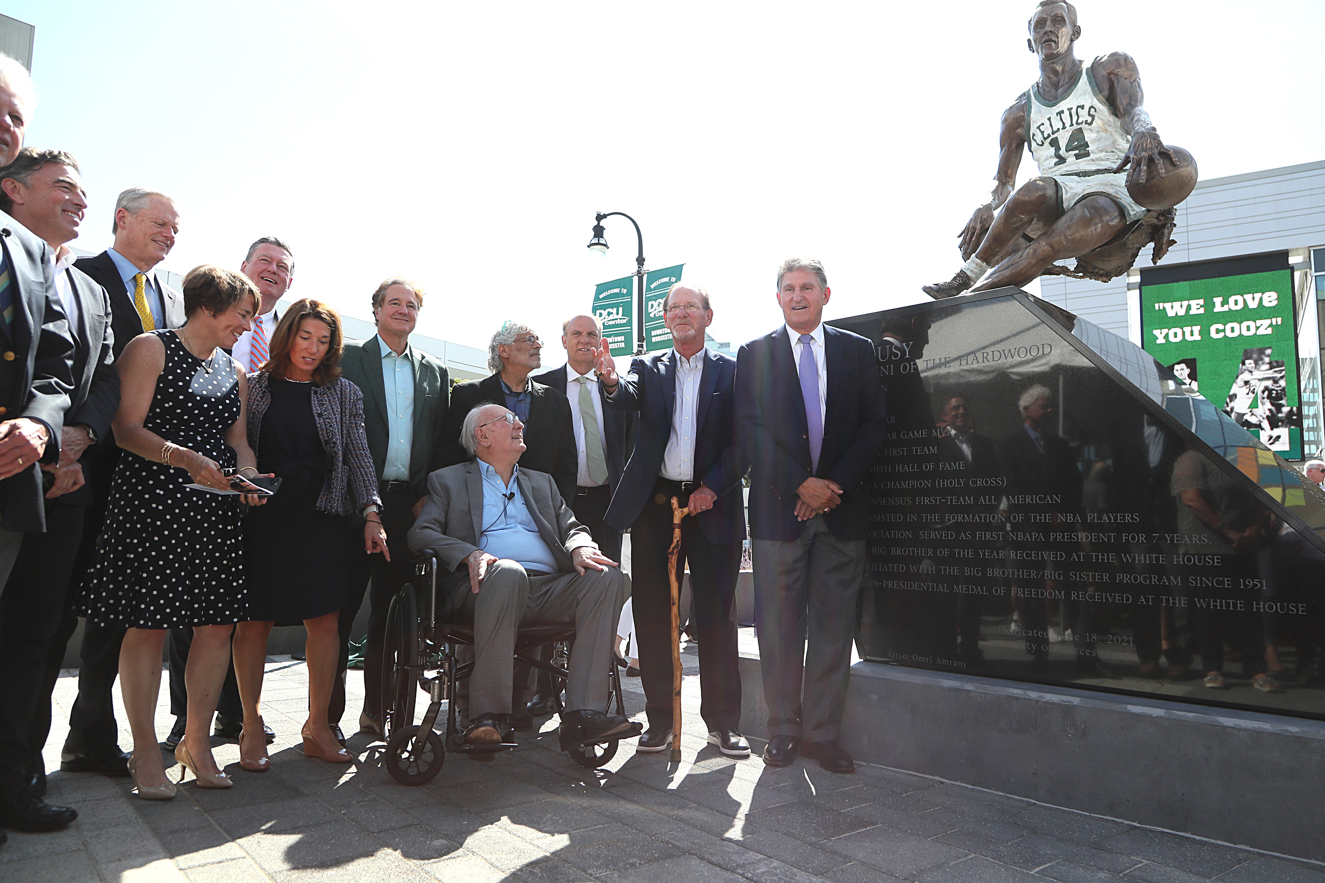 Statue to be unveiled for former Celtics great Bob Cousy
