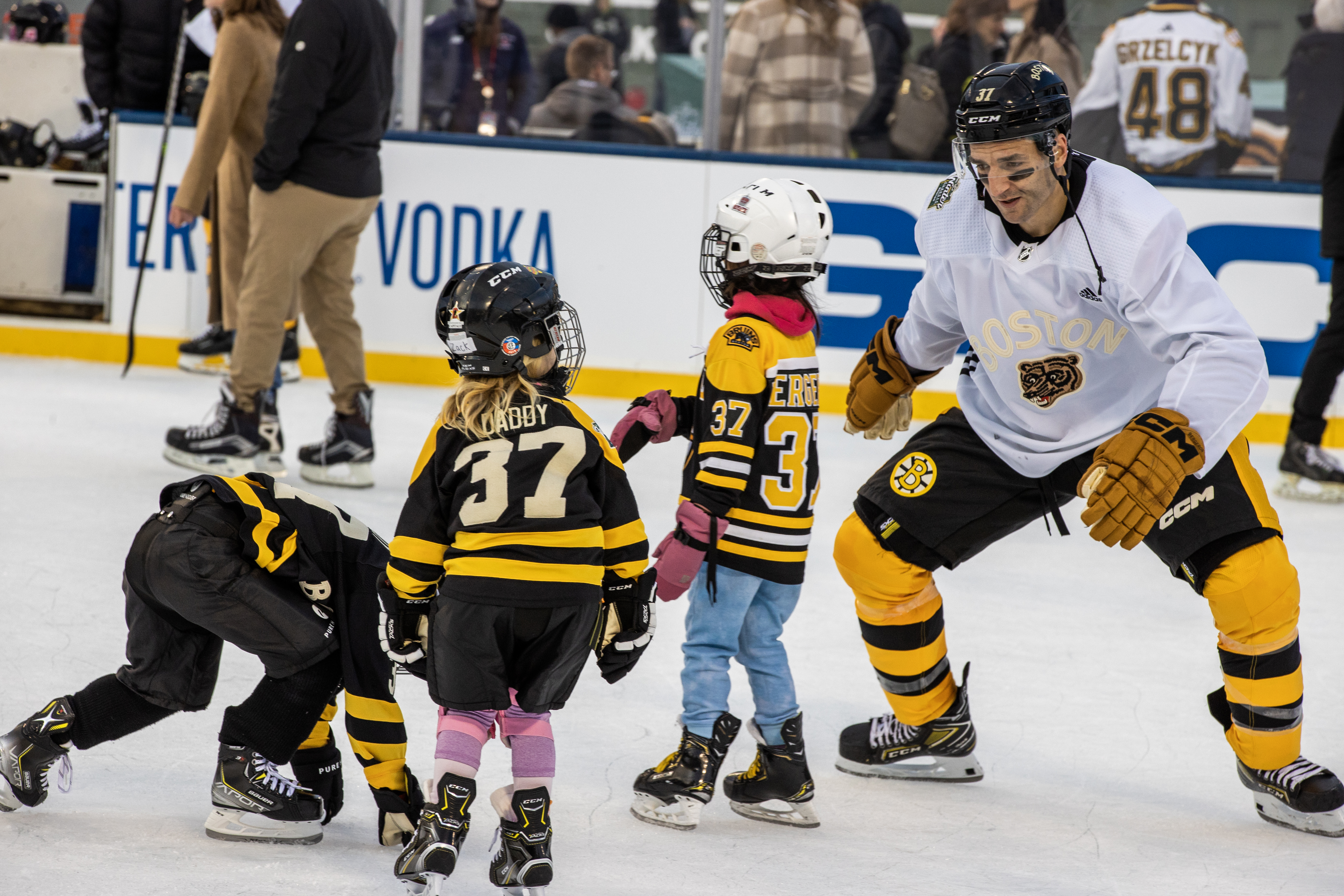 He embodies what it means to be a Bruin.' Patrice Bergeron officially named  Bruins captain - The Boston Globe