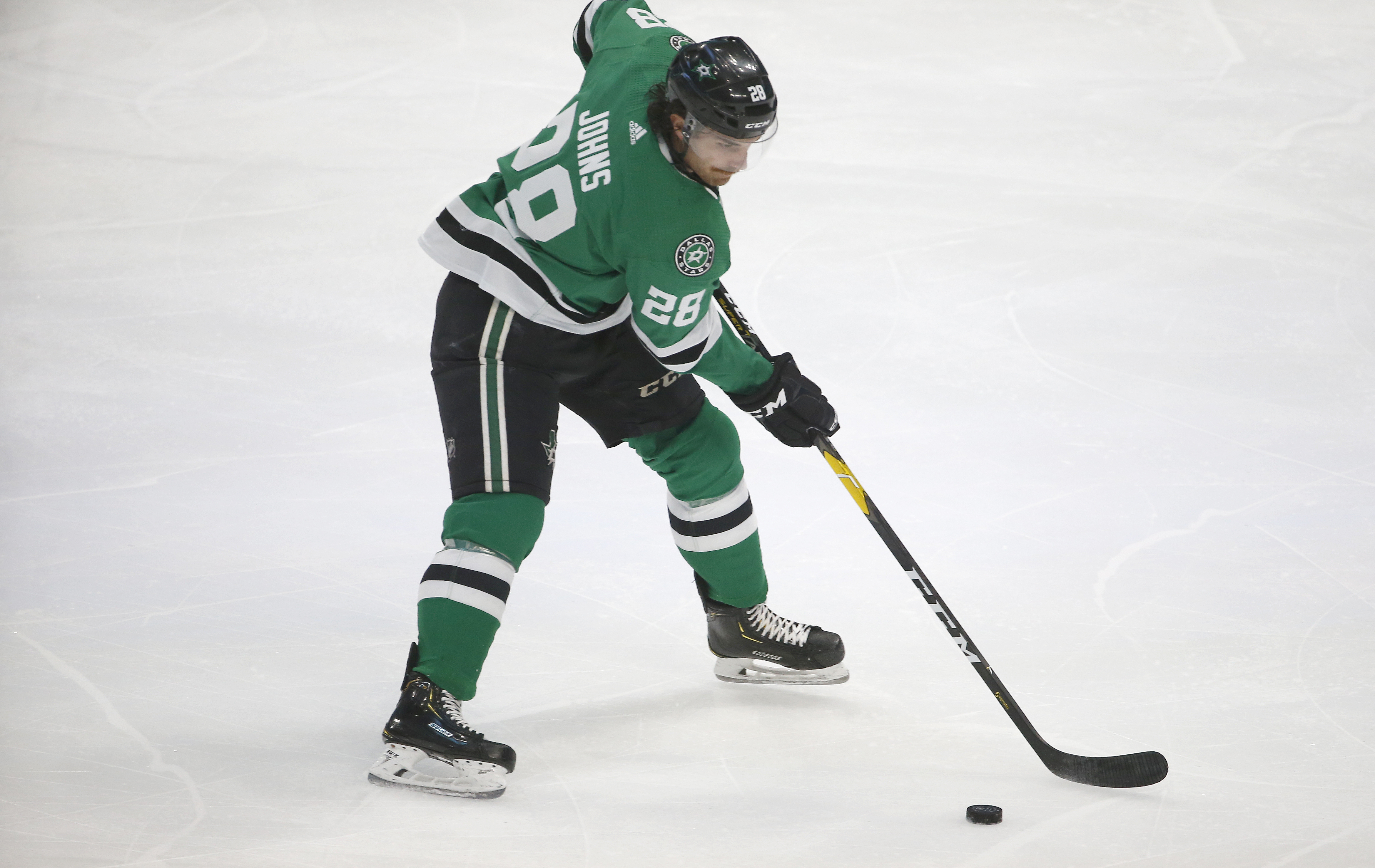 Former Stars defenseman Stephen Johns is roller-blading and road-tripping across the US to raise awareness for mental health.