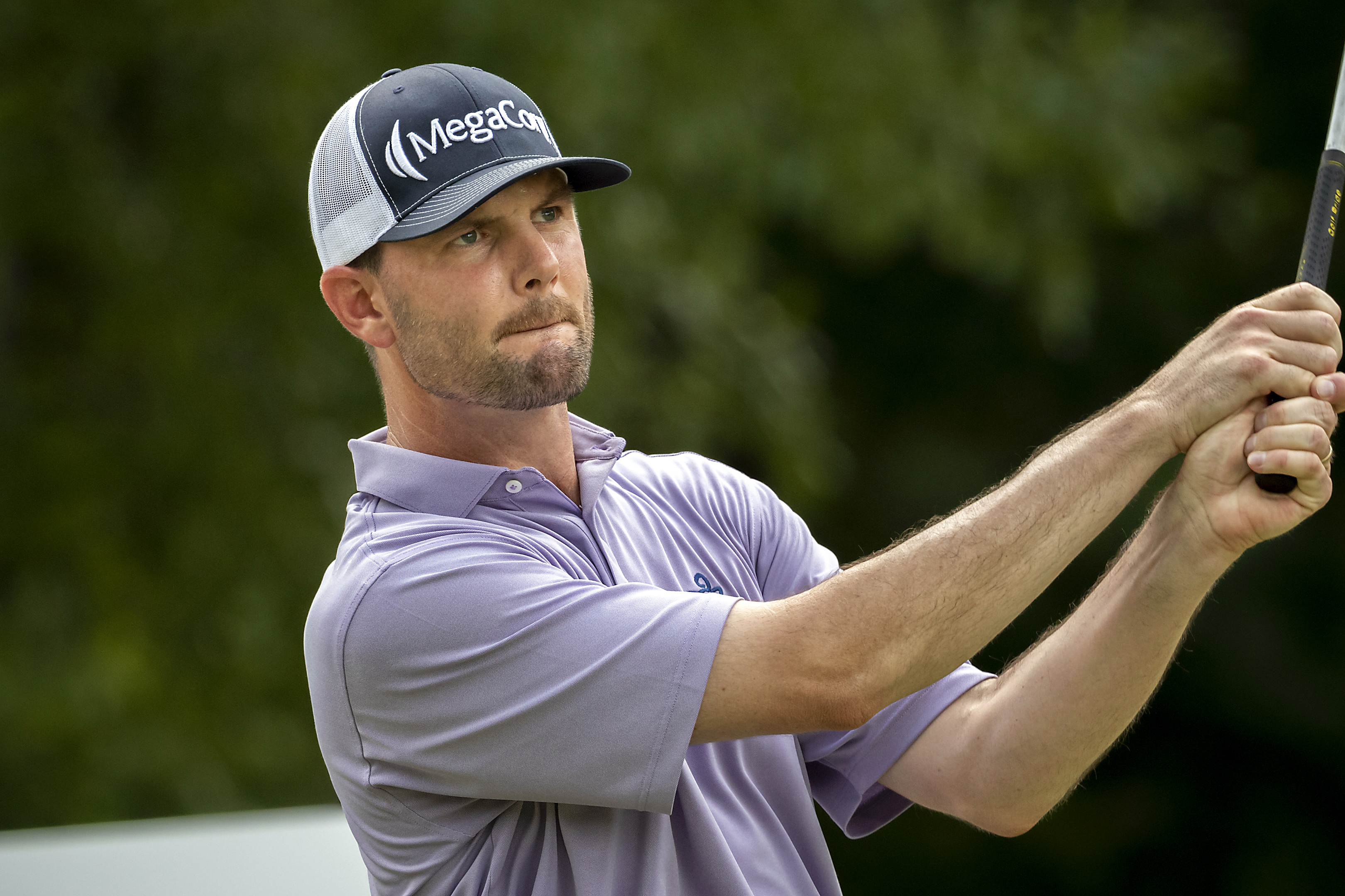 Wes Roach is a shot up on Dustin Johnson after one round.