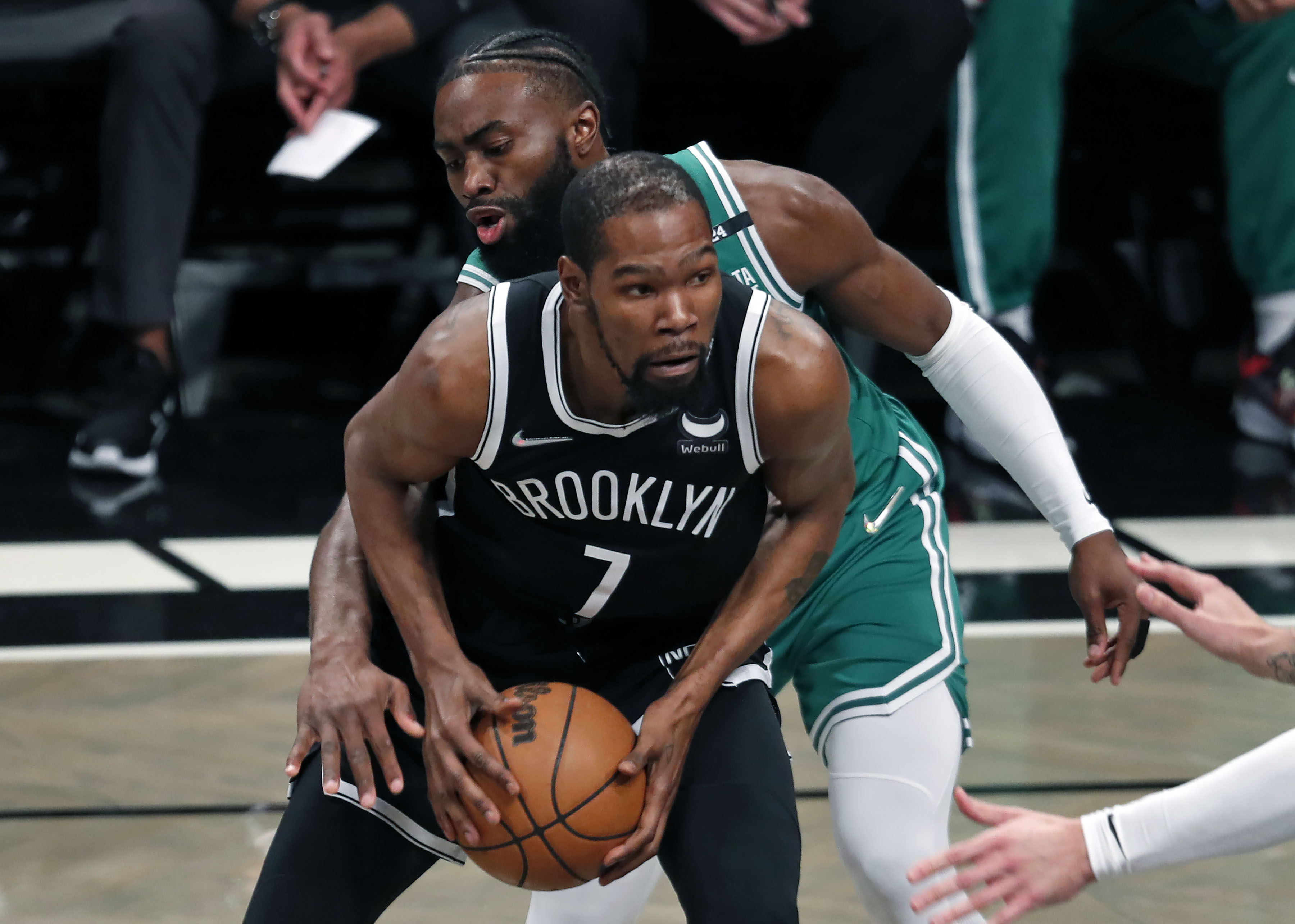 RUMOR: Celtics 'unofficial front-runner' in Kevin Durant 'stakes
