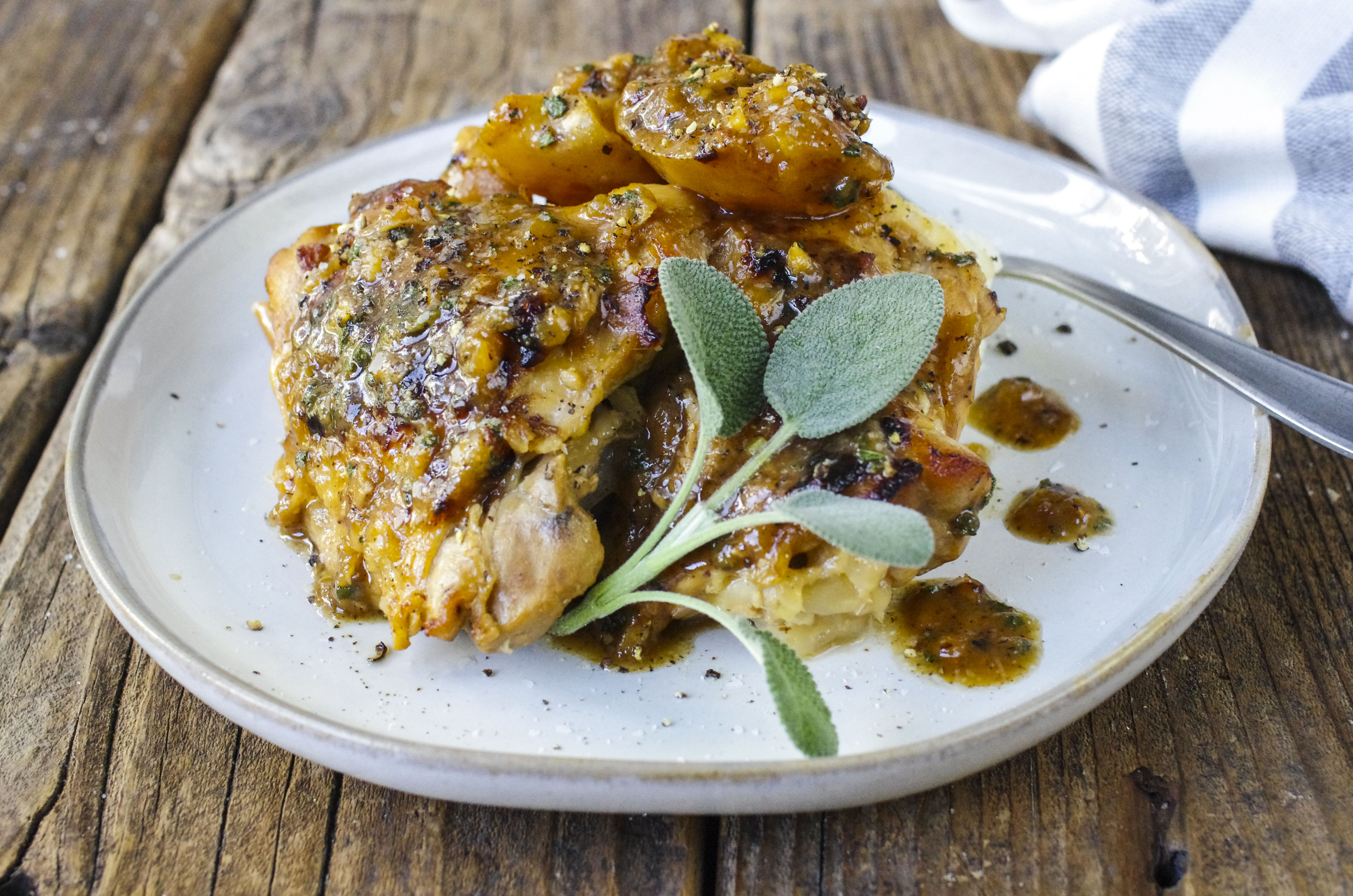 Emerson student is the world's most famous leg doodler, image size:4573x3029