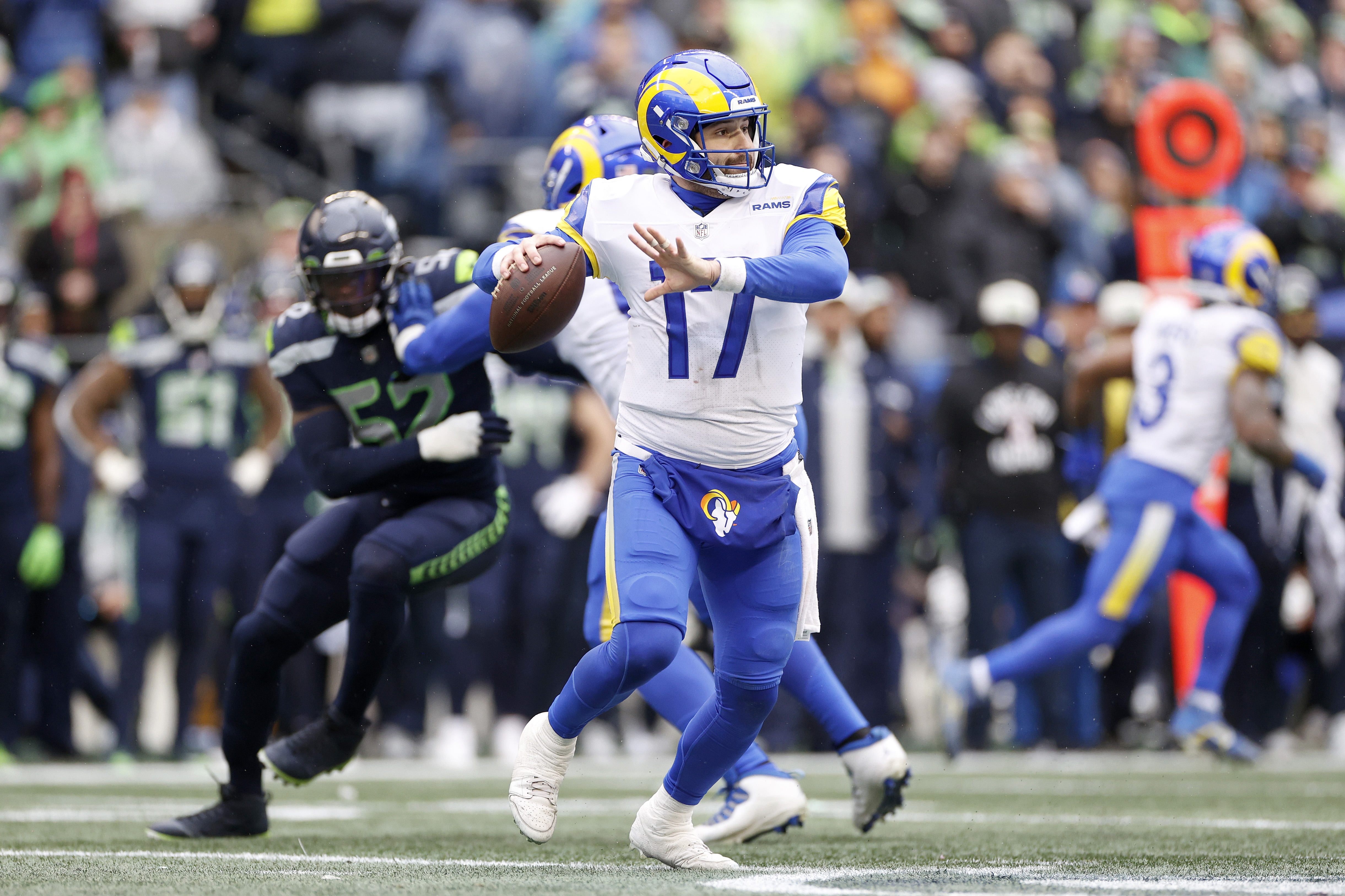 Las Vegas Raiders Sign Veteran Quarterback, Release Former First-Round Pick  - The Spun: What's Trending In The Sports World Today