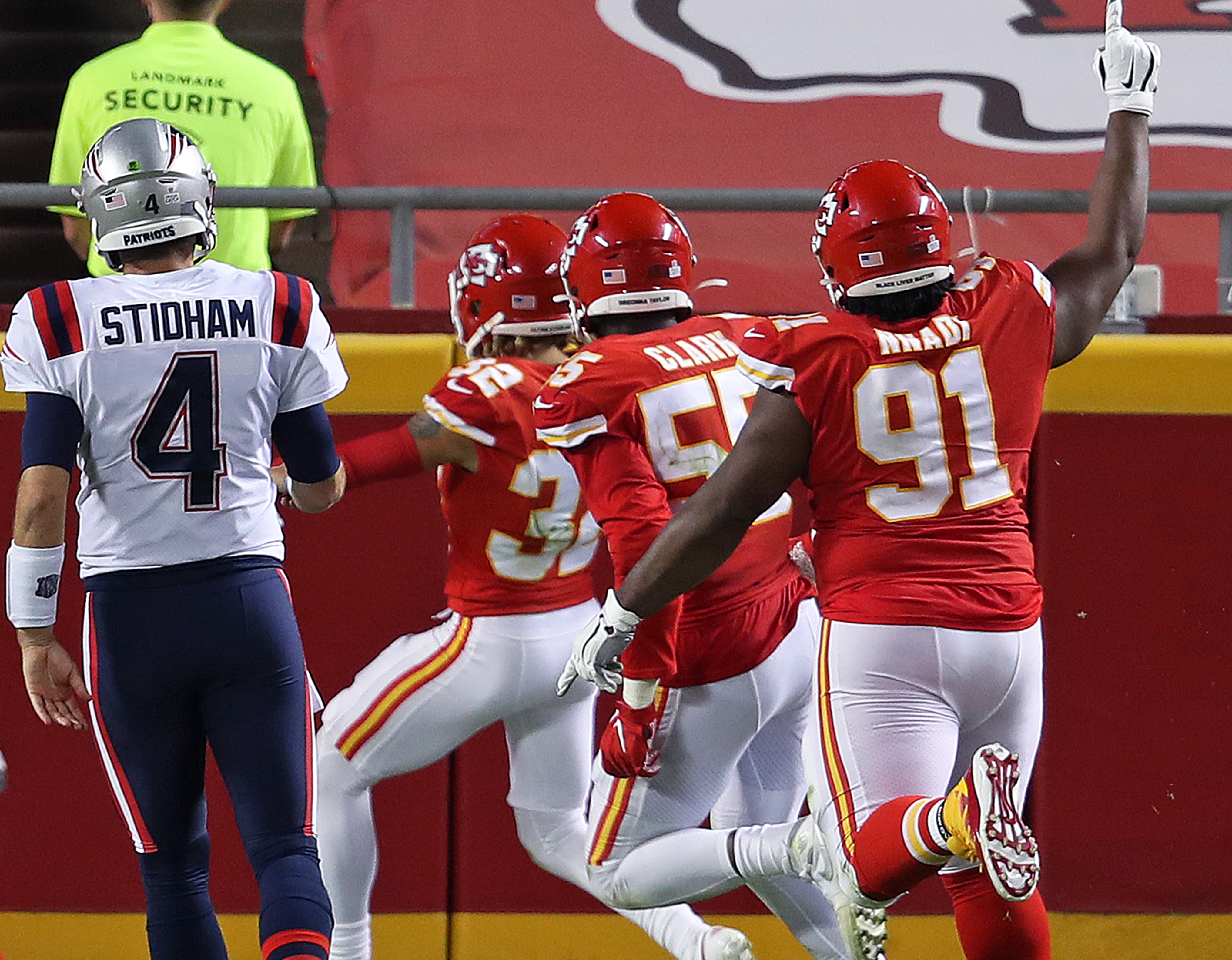 Patriots-Chiefs game moved to Monday night on CBS