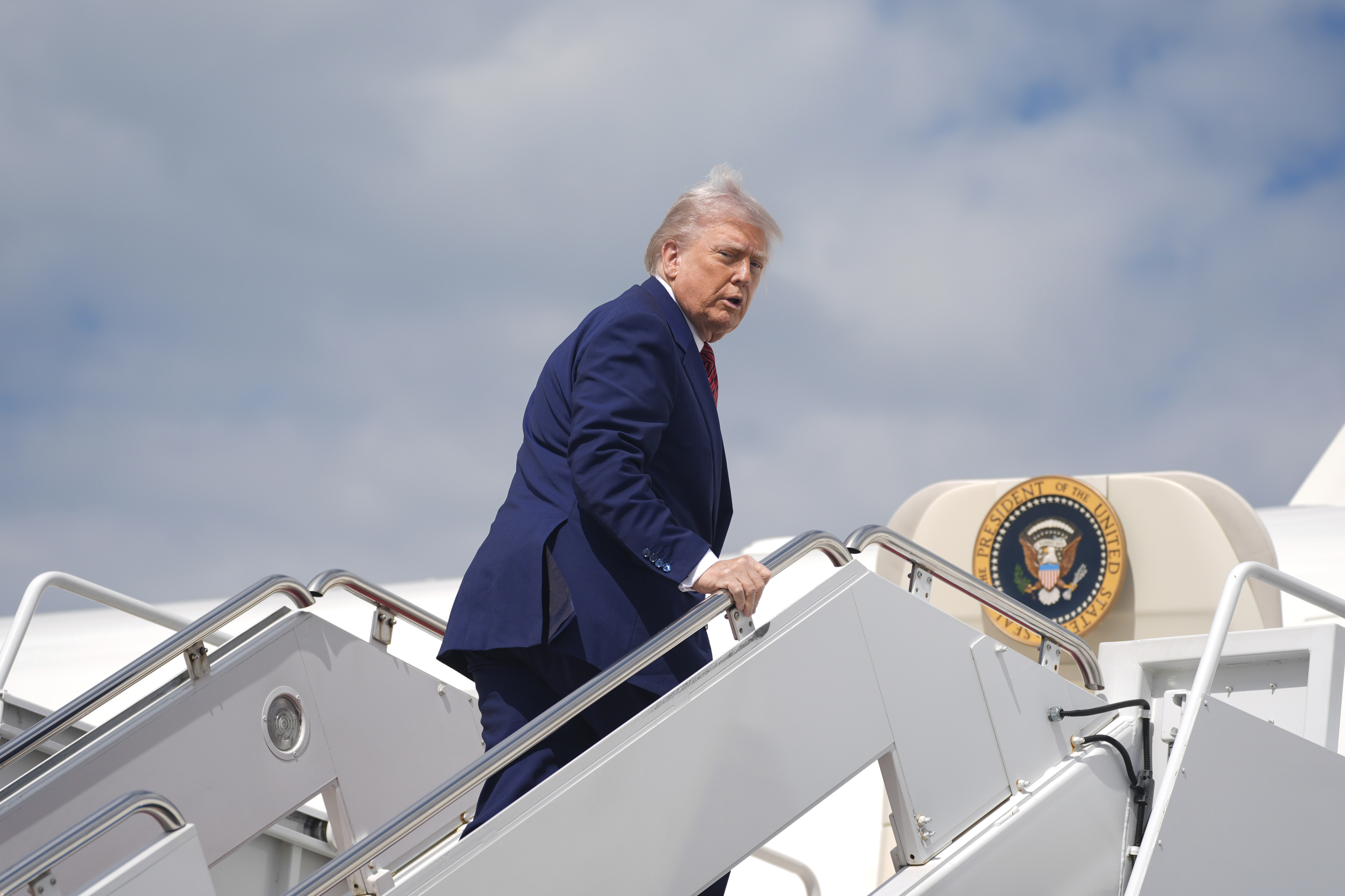 Trump wants a better Air Force One. Could it still be safe?