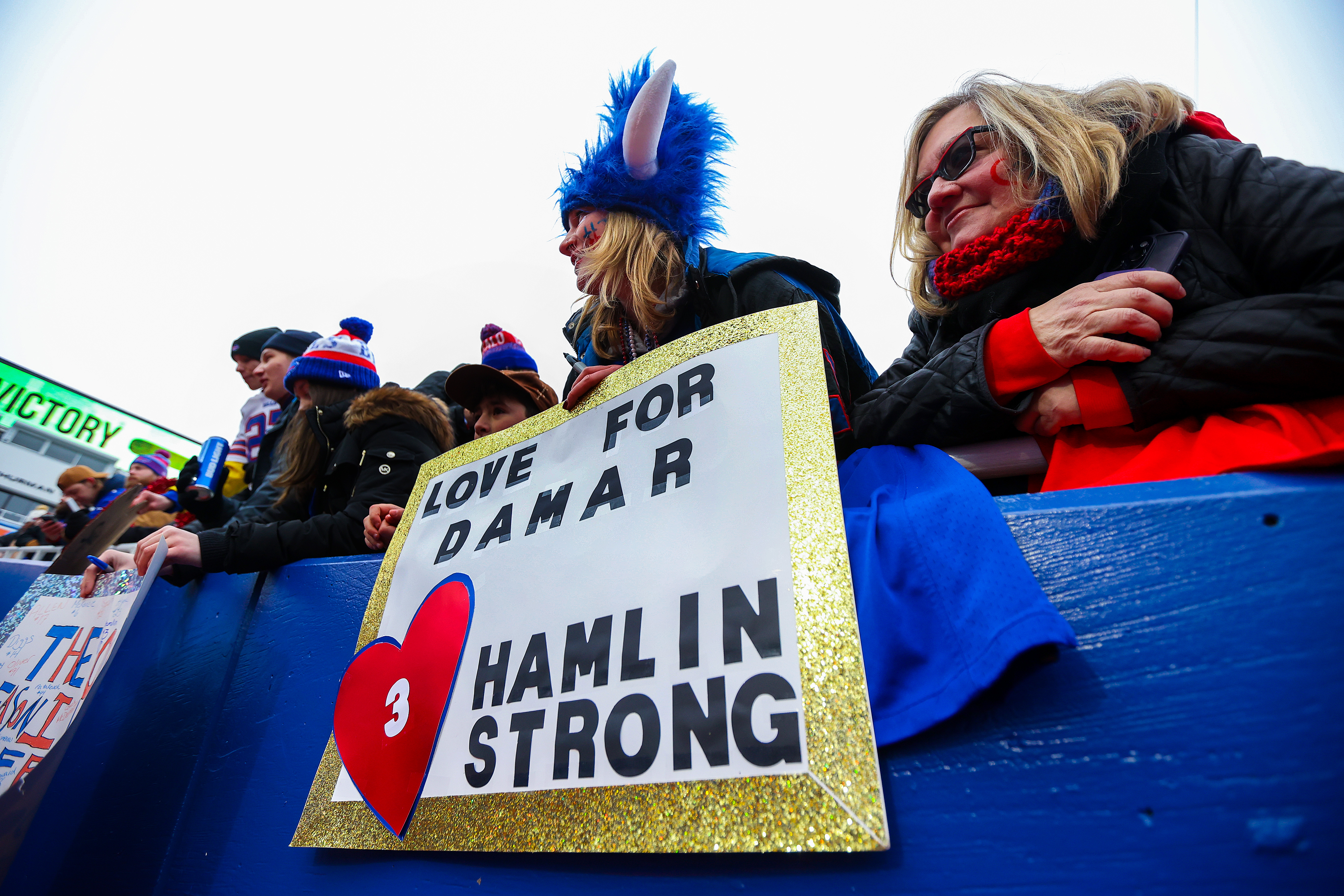 Buffalo Bills on X: FORCED FUMBLE. BILLS BALL! #NEvsBUF