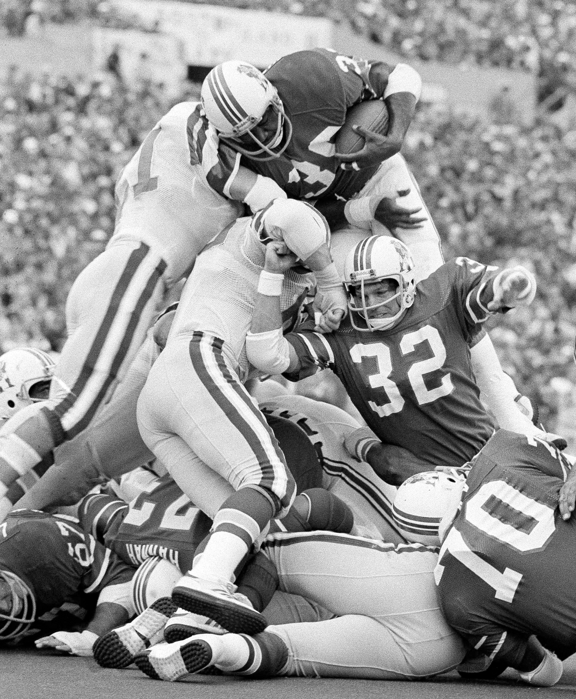 Sam Cunningham goes over the top for a touchdown in a 1978 game against the Eagles.