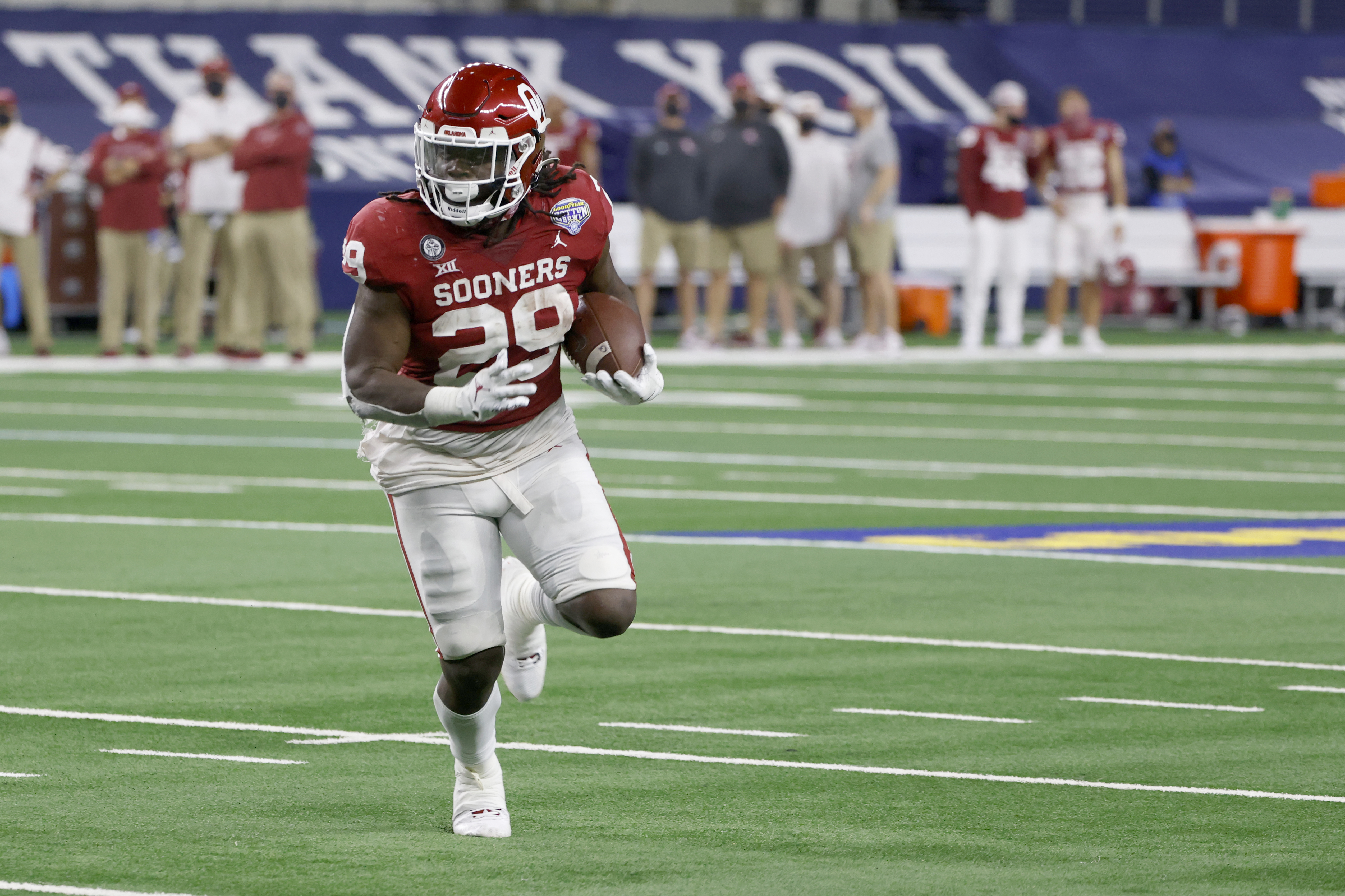 Patriots add Oklahoma RB Rhamondre Stevenson in draft – troyrecord