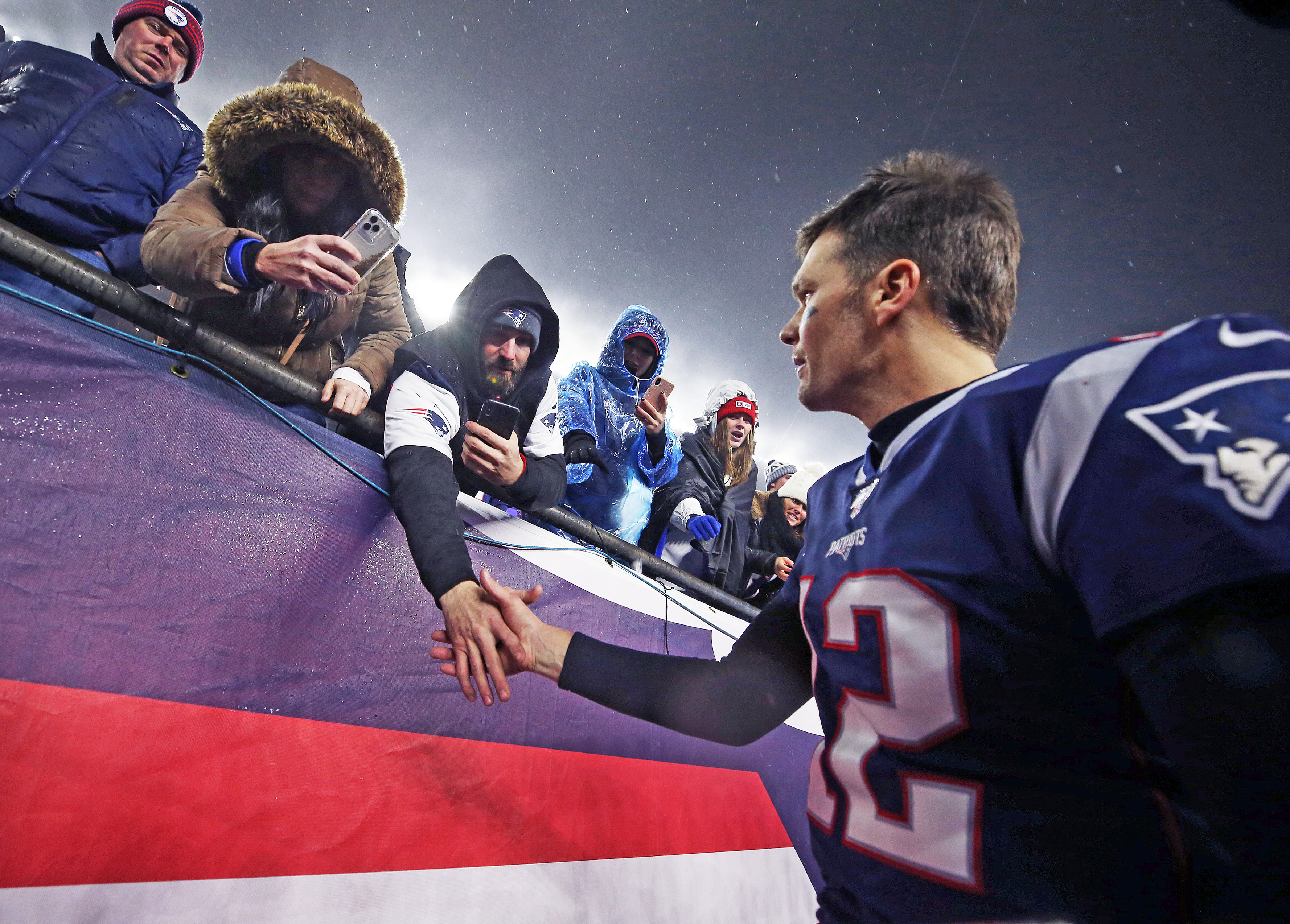 How will Patriots' fans react when Tom Brady returns to Gillette in October?