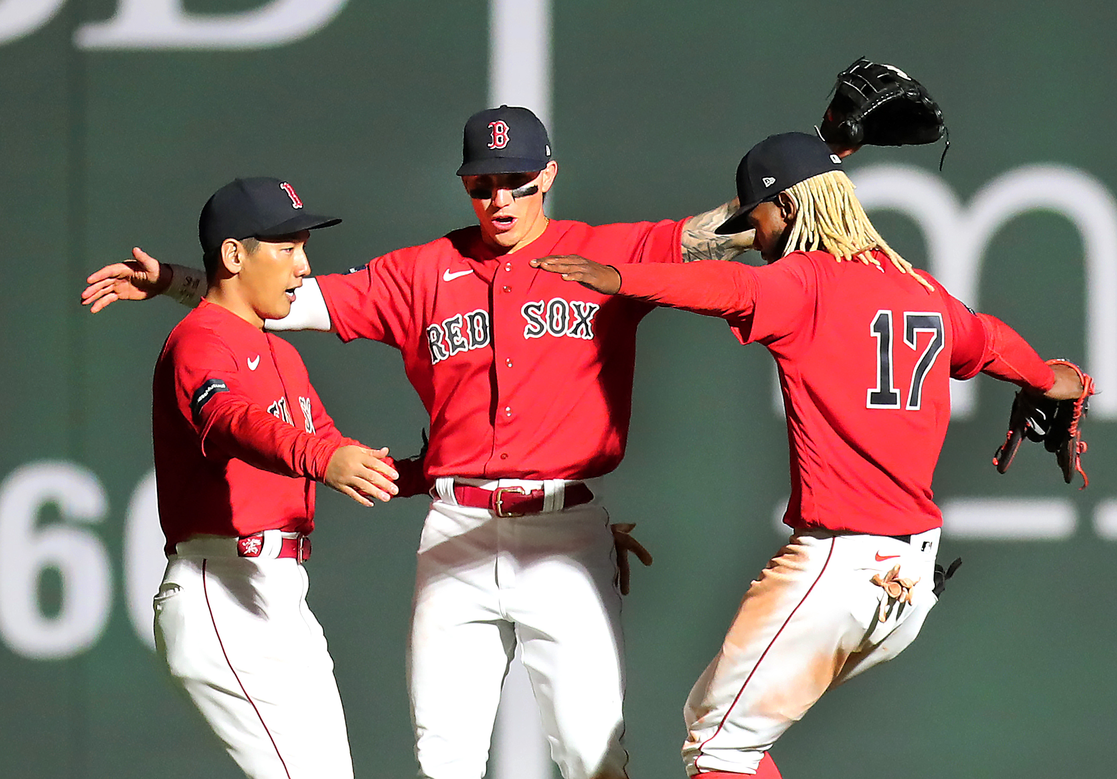 Red Sox players concerned about coronavirus, but fans of all ages