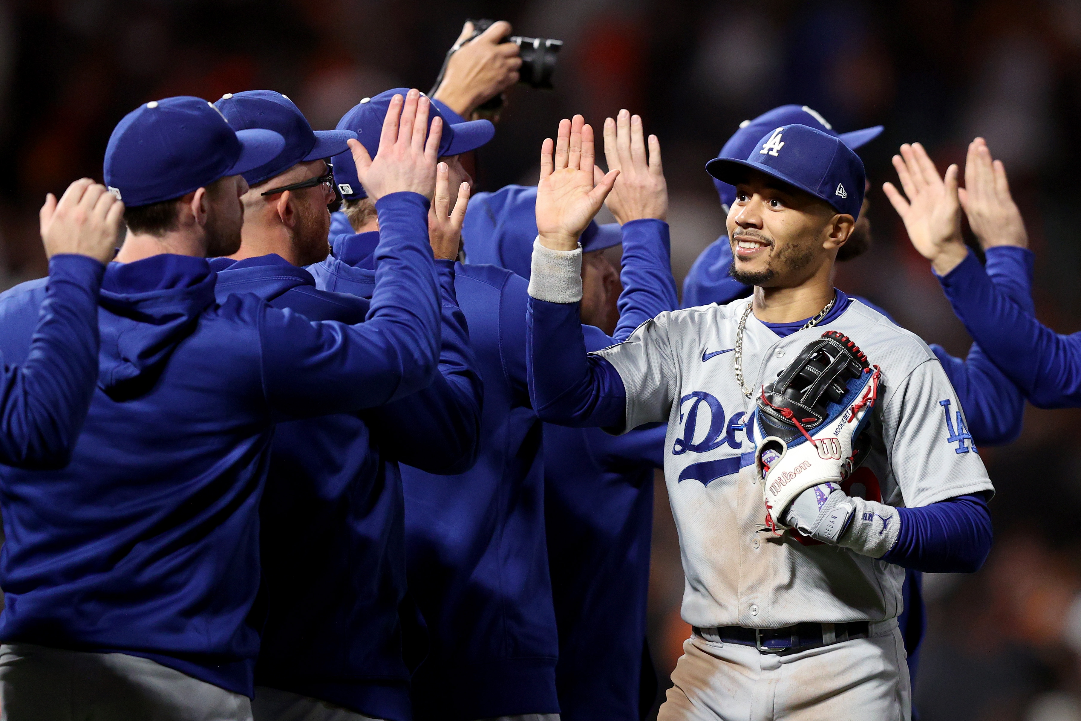 Julio Urías, Trea Turner help Dodgers tie Giants for 1st in NL West