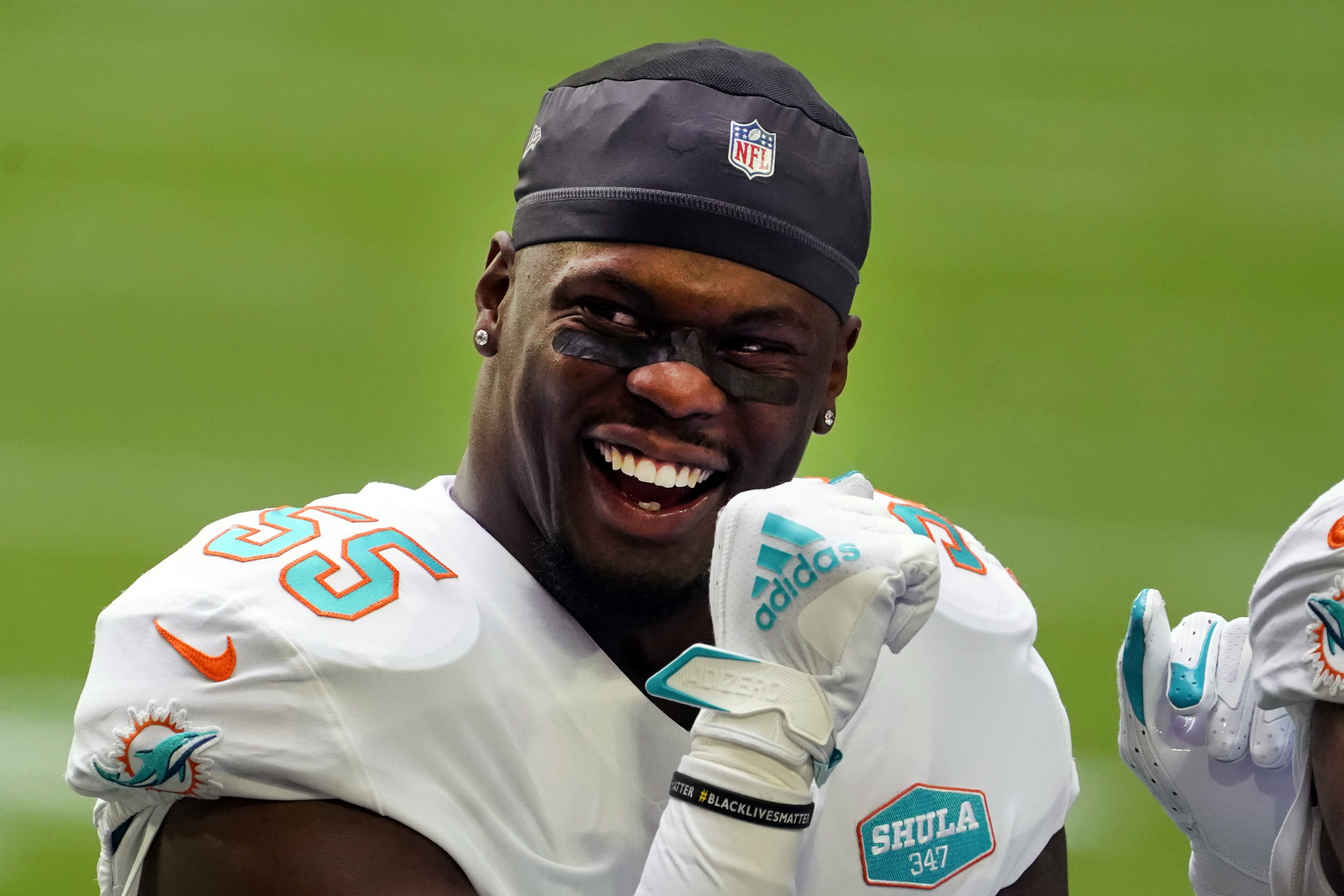 Jerome Baker, Dolphins Agree to 3-Year, $39M Contract Extension