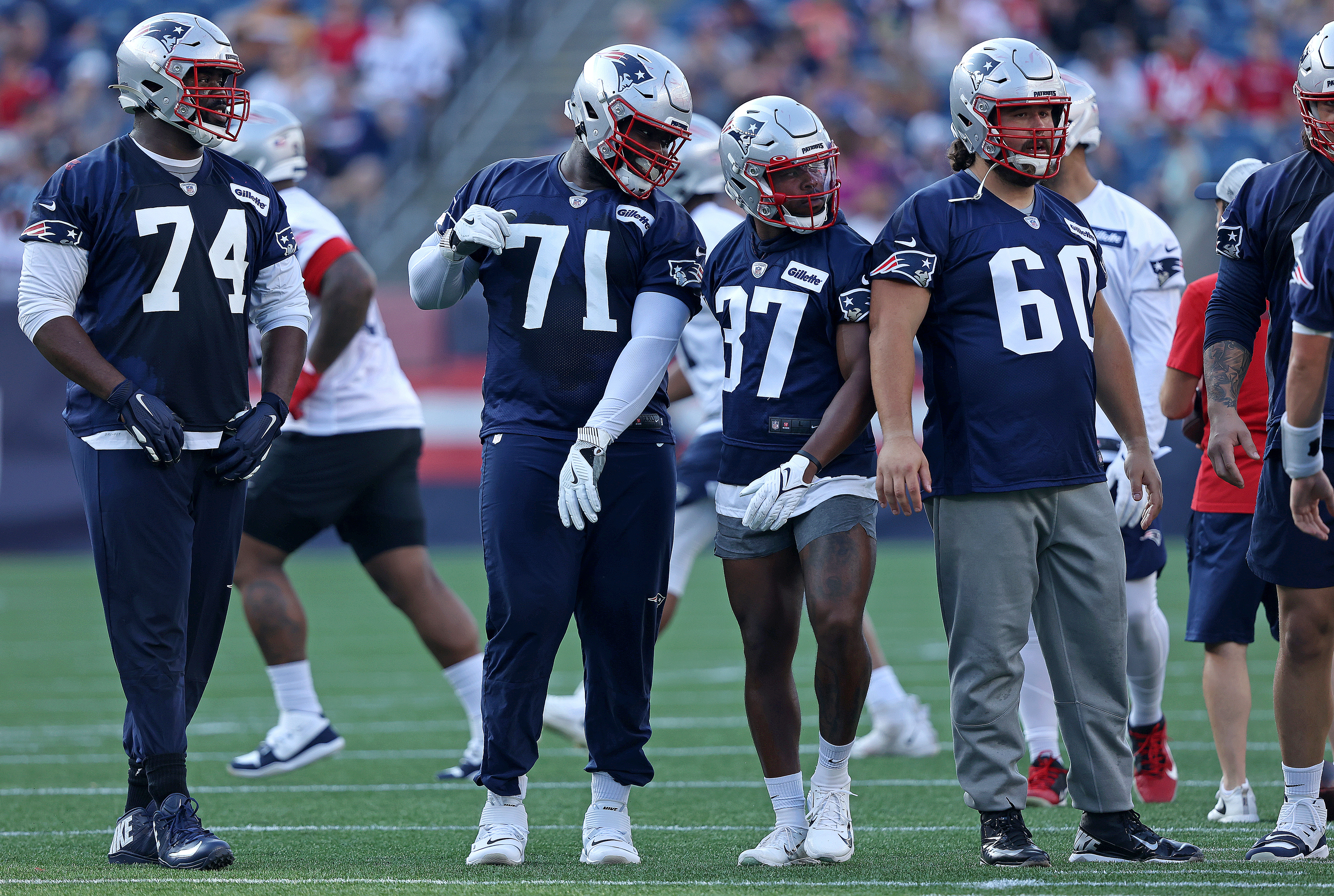 Patriots ease in Ezekiel Elliott slowly, and other observations from their  joint practice - The Boston Globe