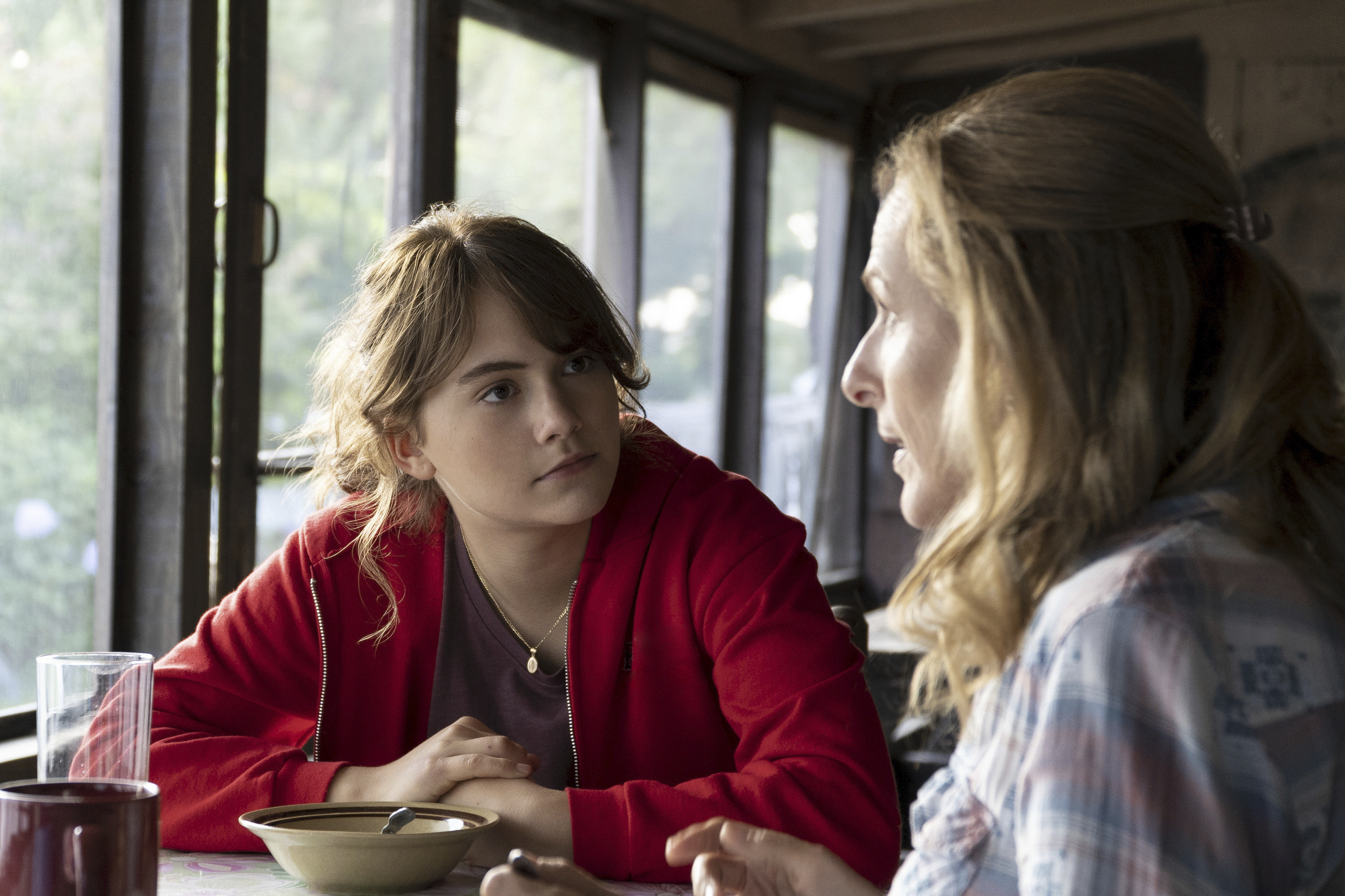 Emilia Jones, left, and Marlee Matlin in "CODA."