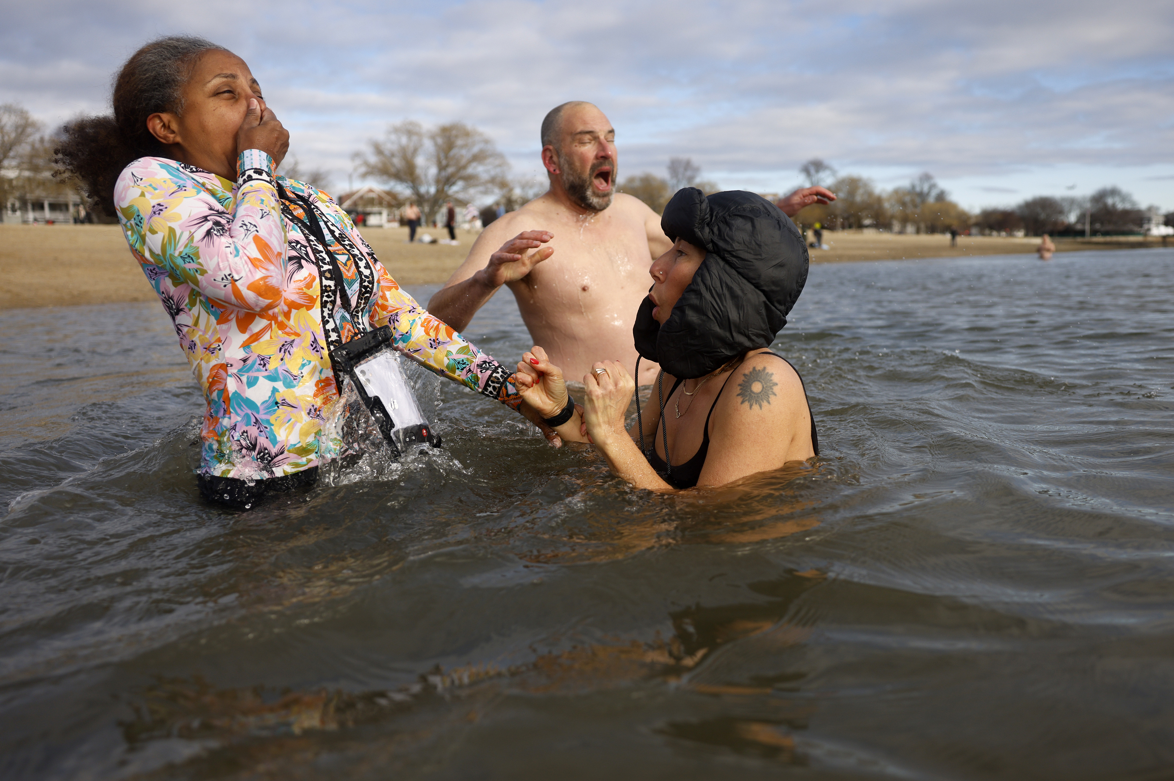 L Street Brownies' chilly swim is an old tradition for New Year's